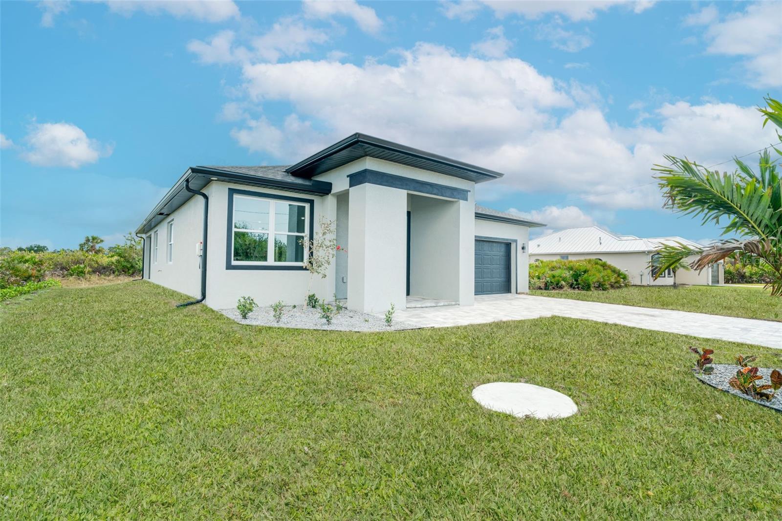 ROTONDA LAKES - Residential
