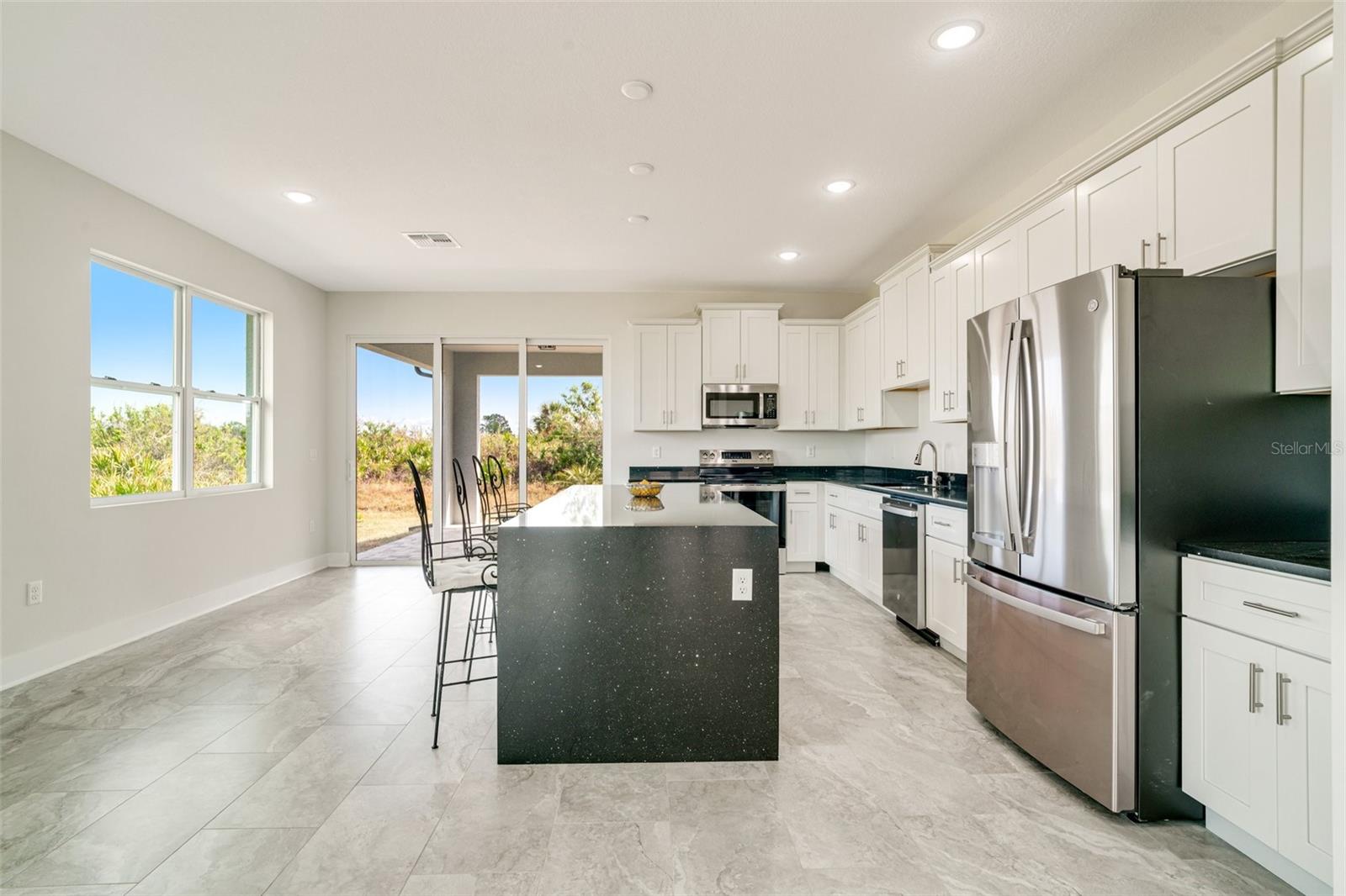 ROTONDA LAKES - Residential
