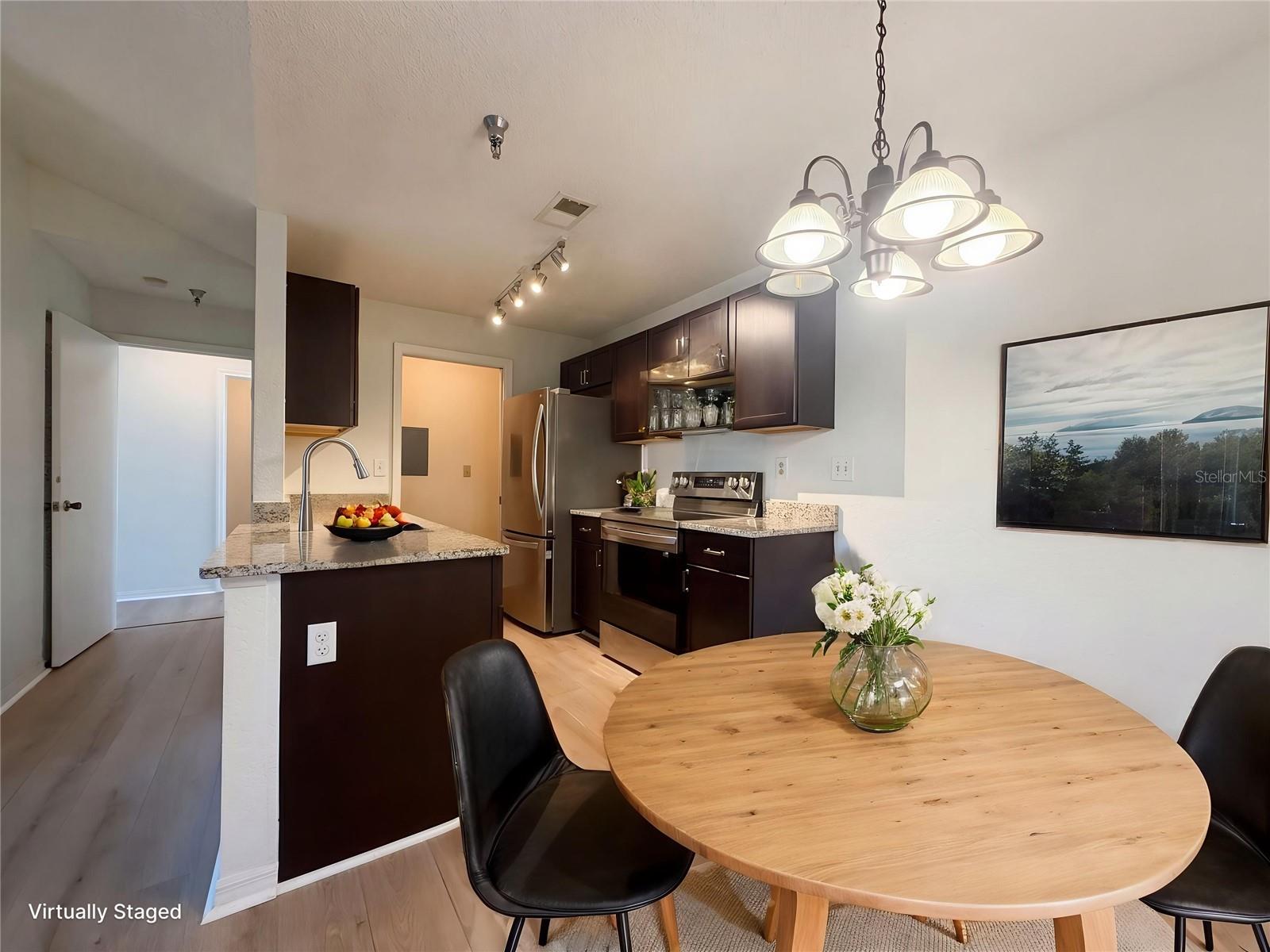 ITOPIA PRIVATE RESIDENCES CONDO - Residential