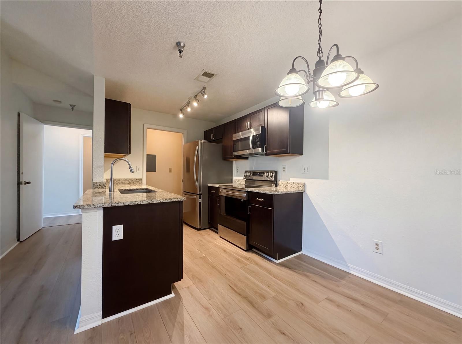 ITOPIA PRIVATE RESIDENCES CONDO - Residential