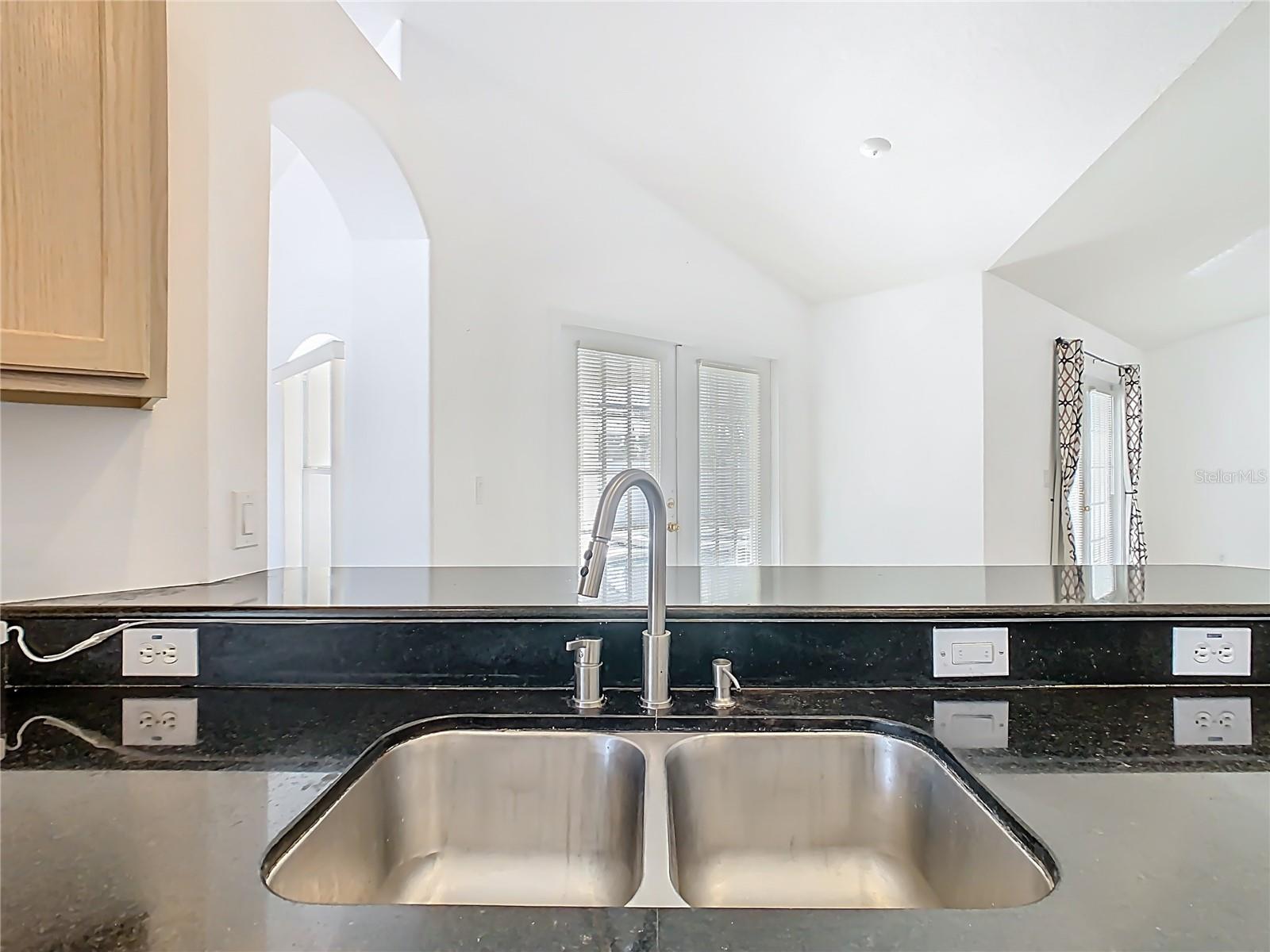 ORANGE TREE PH 06 - Residential