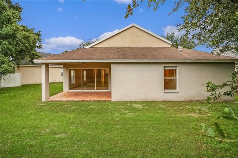 A home in VALRICO