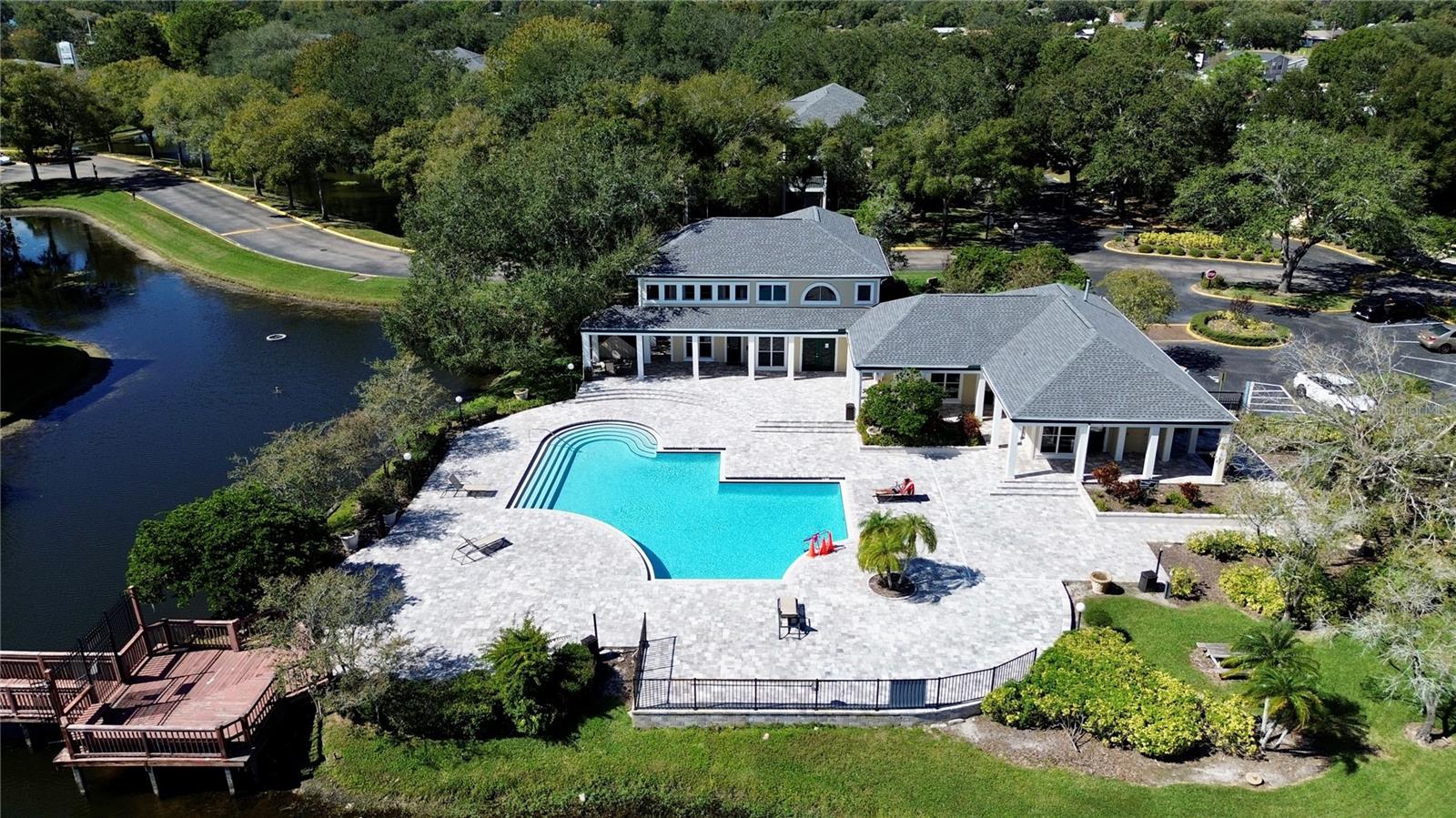 THE LANDINGS OF TAMPA A CONDOM - Residential
