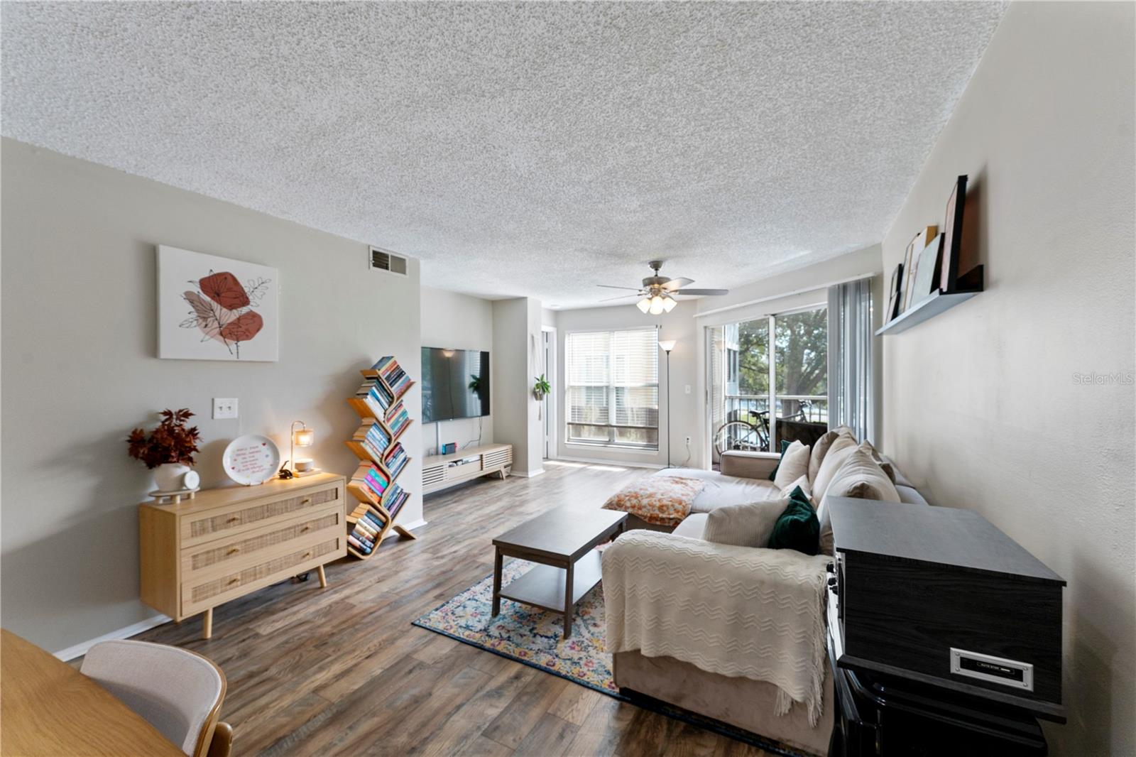 THE LANDINGS OF TAMPA A CONDOM - Residential