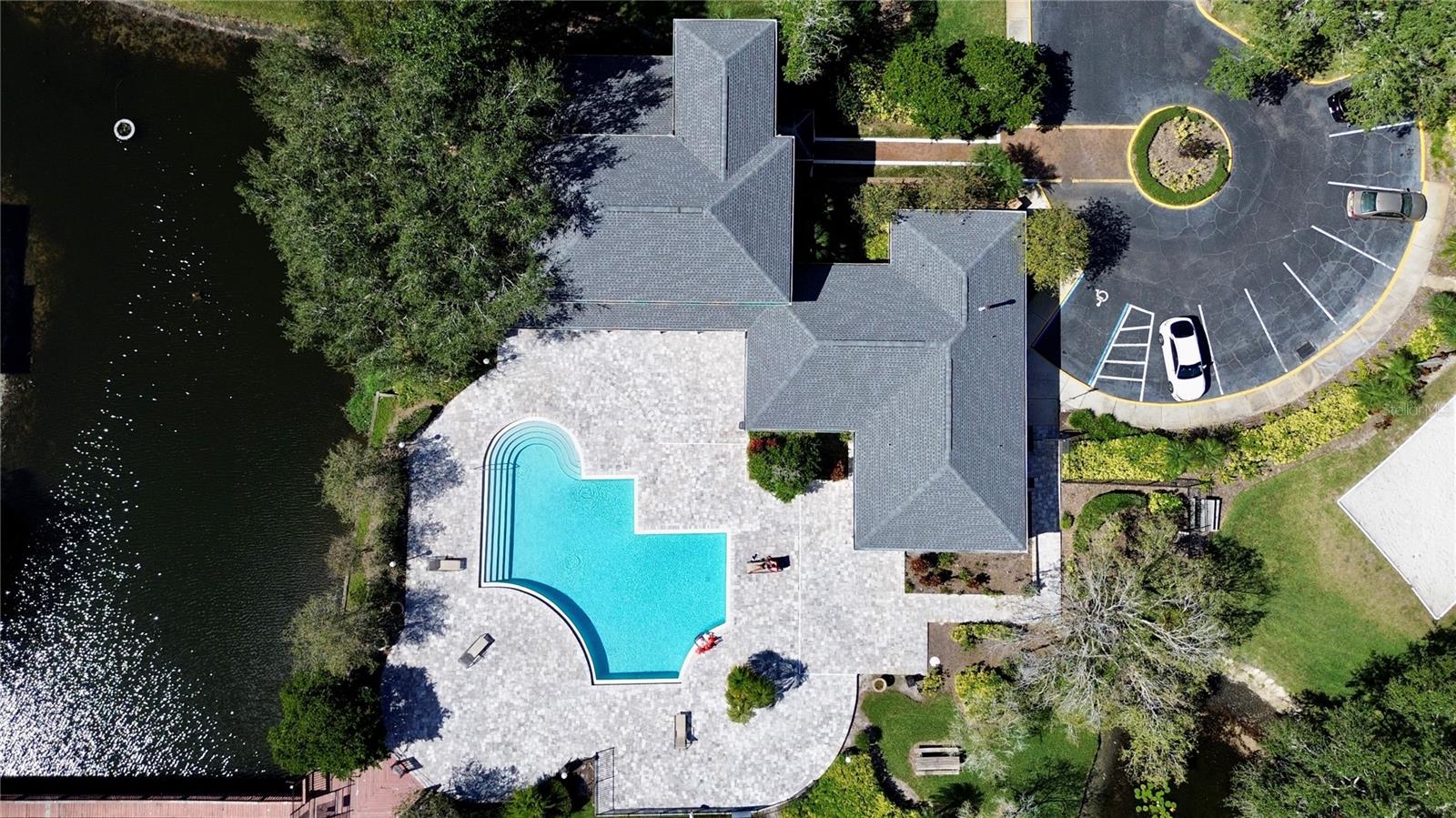 THE LANDINGS OF TAMPA A CONDOM - Residential