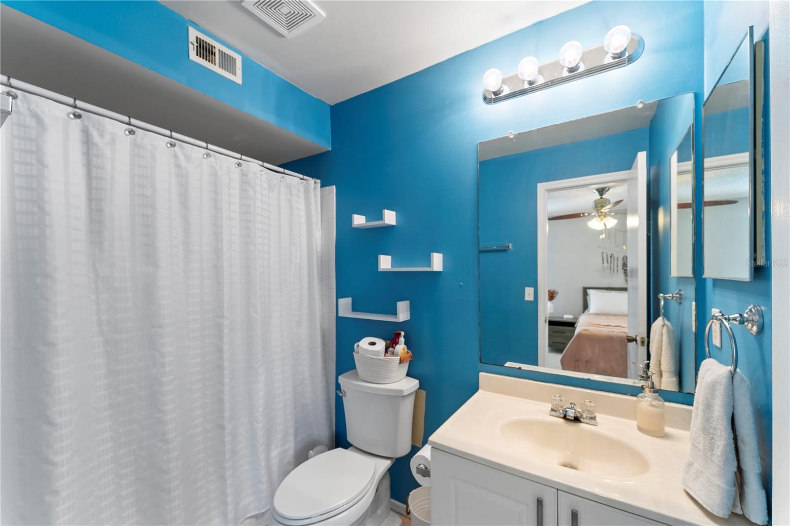 THE LANDINGS OF TAMPA A CONDOM - Residential