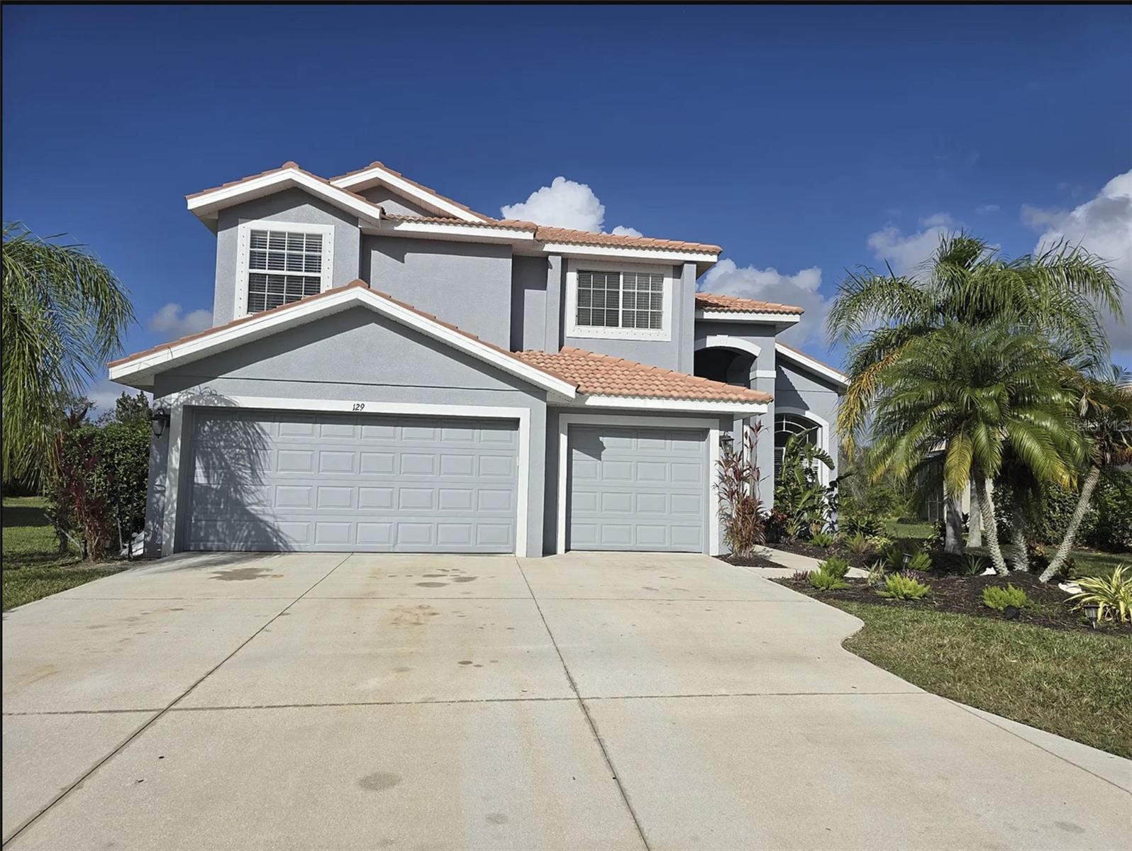 The 4 bedroom /3bath 3 car garage home for rent ! Move in ready. This Beautiful home on a dead end street with a large rear yard and a pond view. Living room and dining room combo, when you enter the home step thru the dining room with brand new tile flooring and is open to the family room with it's laminate flooring. Sliding glass doors go out to the large cage to the back yard with a beautiful view of the pond, no rear neighbors. The upstairs has a great master bedroom suite and large master bath, with two walk-in closets, dual sinks, garden tub and separate shower. Three more bedrooms and a bath plus a bonus room. Lots of closet space. the laundry room with washer and dryer is on the first floor next to the entrance to the three car garage which has extra space and a great workshop area. There is some previous pictures listed, but now the home with fresh new paint !
STONEYBROOK AT HERITAGE HARBOU is Gated golf community with wonderful community pool and clubhouse. Great location. Costco right next to the front front gate ! Just 3 minute east of I75 and convenient to schools, shopping and restaurants.
Pets friendly home. Pets deposit required. Property rent as unfurnished.