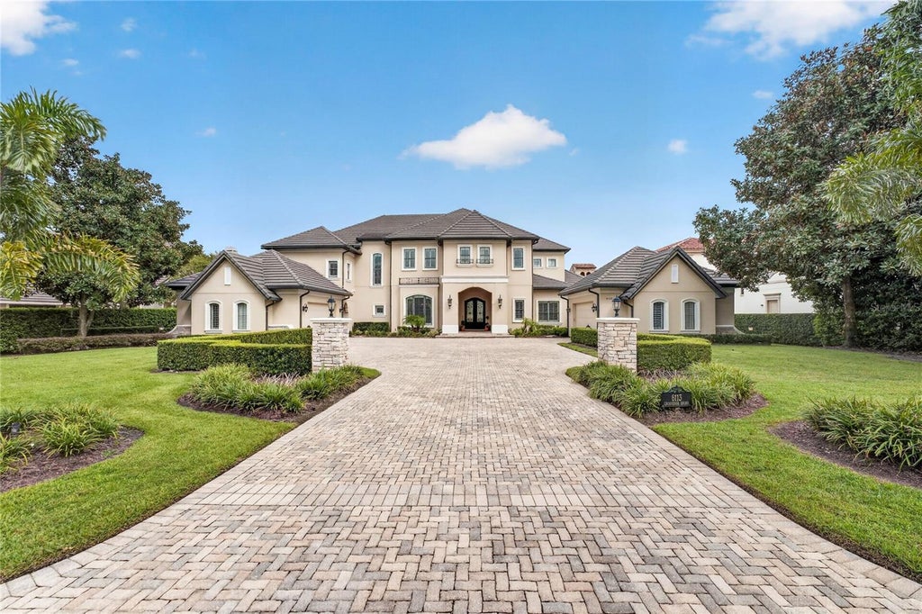 Photo of 6113 Grosvenor Shore Drive, Windermere, FL 34786 (MLS # O6443311)