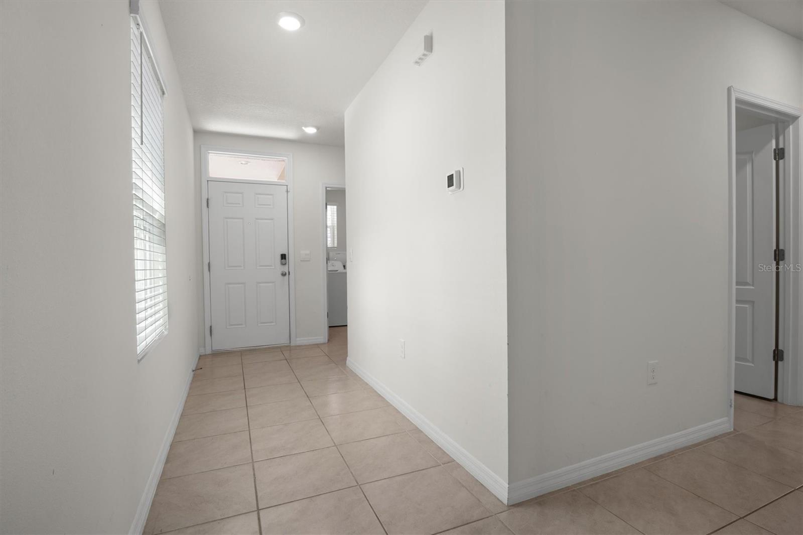 1038 VICTORIA PARC AVENUE