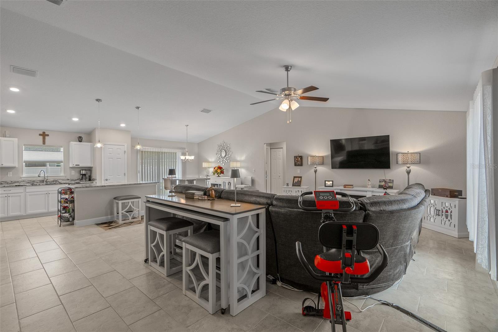 7886 SW 103RD LOOP