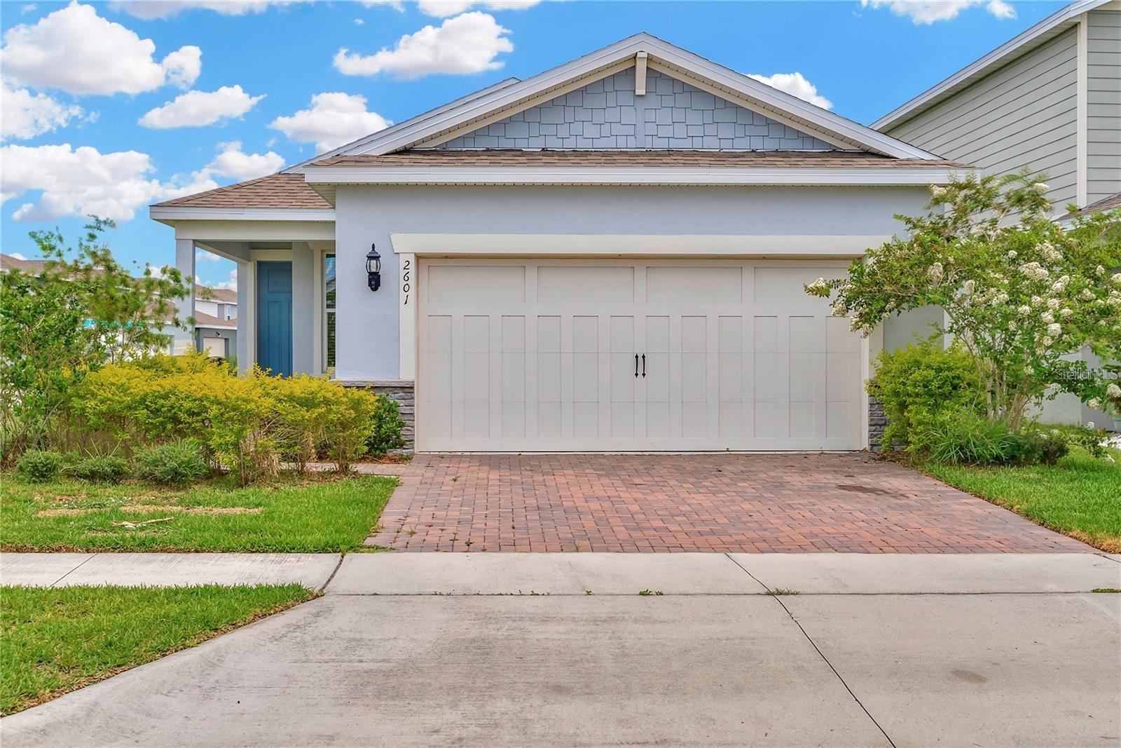 This well-maintained 4-bedroom, 2-bathroom home, built by Pulte Homes, is located in the highly desirable Tohoqua community. The property offers an open-concept floor plan with a spacious kitchen featuring a large island, Whirlpool stainless steel appliances, and a Samsung refrigerator.
Residents of Tohoqua enjoy access to exceptional amenities, including a resort-style clubhouse, swimming pool, fitness center, sports courts, playgrounds, dog park, and scenic community parks. The community is minutes from US-192 and the Florida Turnpike, and approximately 30 minutes from Orlando International Airport, Lake Nona’s Medical City, and world-renowned theme parks. Outdoor enthusiasts will also appreciate the nearby Twin Oaks Park Florida Trail, with direct connections to Lake Tohopekaliga and surrounding trail networks.
A planned Village Center at the community entrance will soon provide added convenience with shops, restaurants, medical offices, and a farmers’ market.
This rental opportunity combines comfort, convenience, and an excellent location. Schedule your showing today.