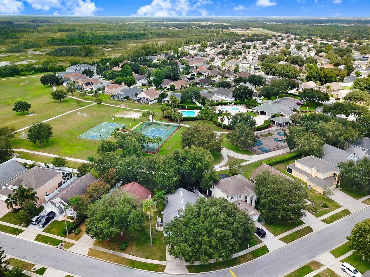 WESTON HILLS SUB - Residential