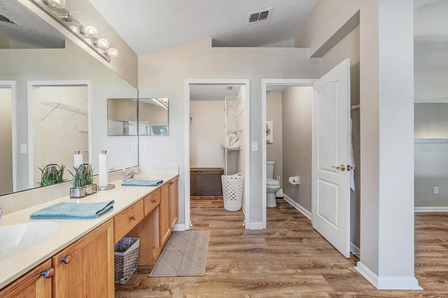 WESTON HILLS SUB - Residential