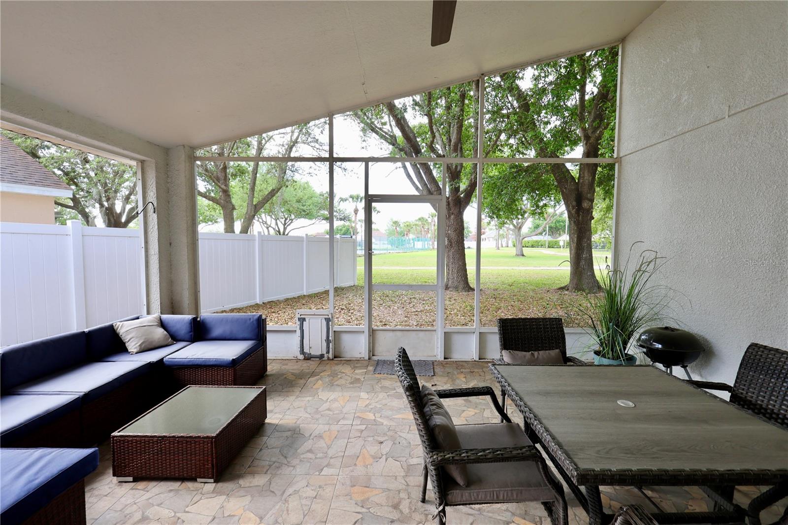 WESTON HILLS SUB - Residential