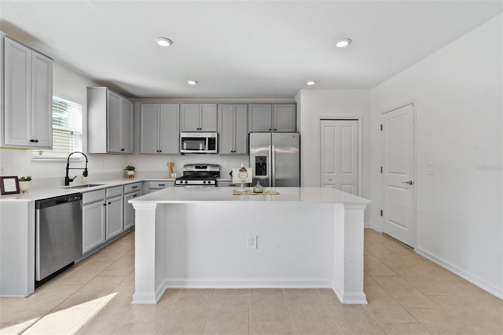 WINDSONG AT LEESBURG - Residential