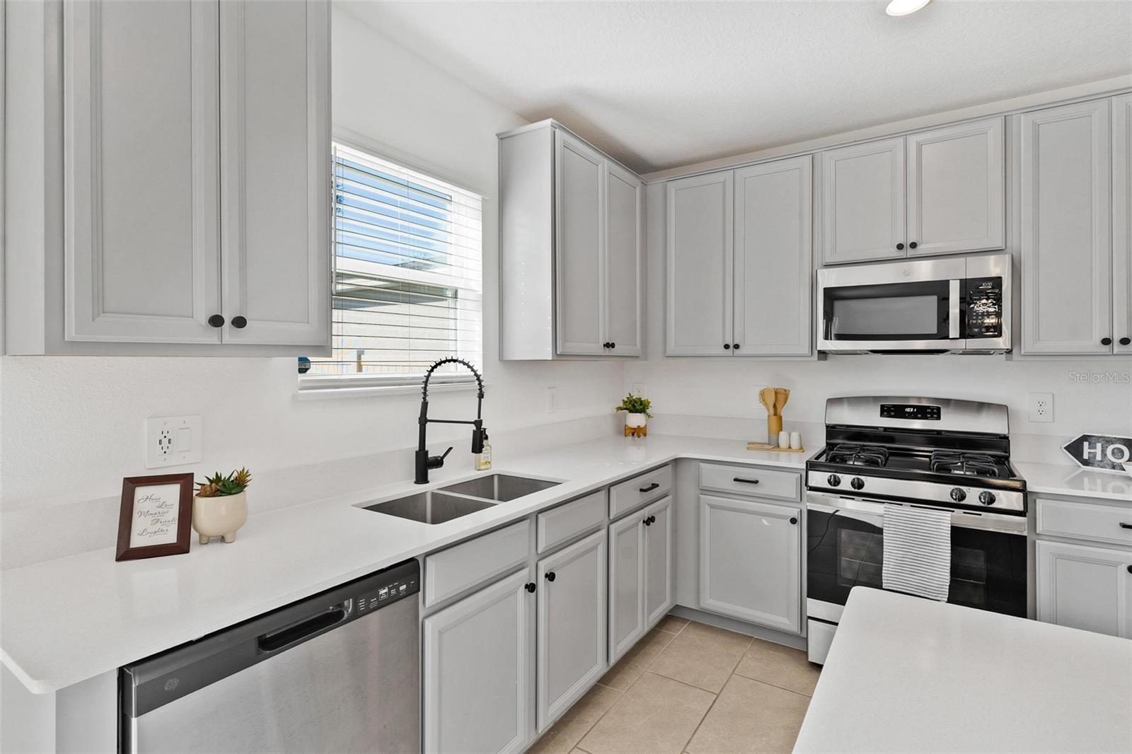 WINDSONG AT LEESBURG - Residential