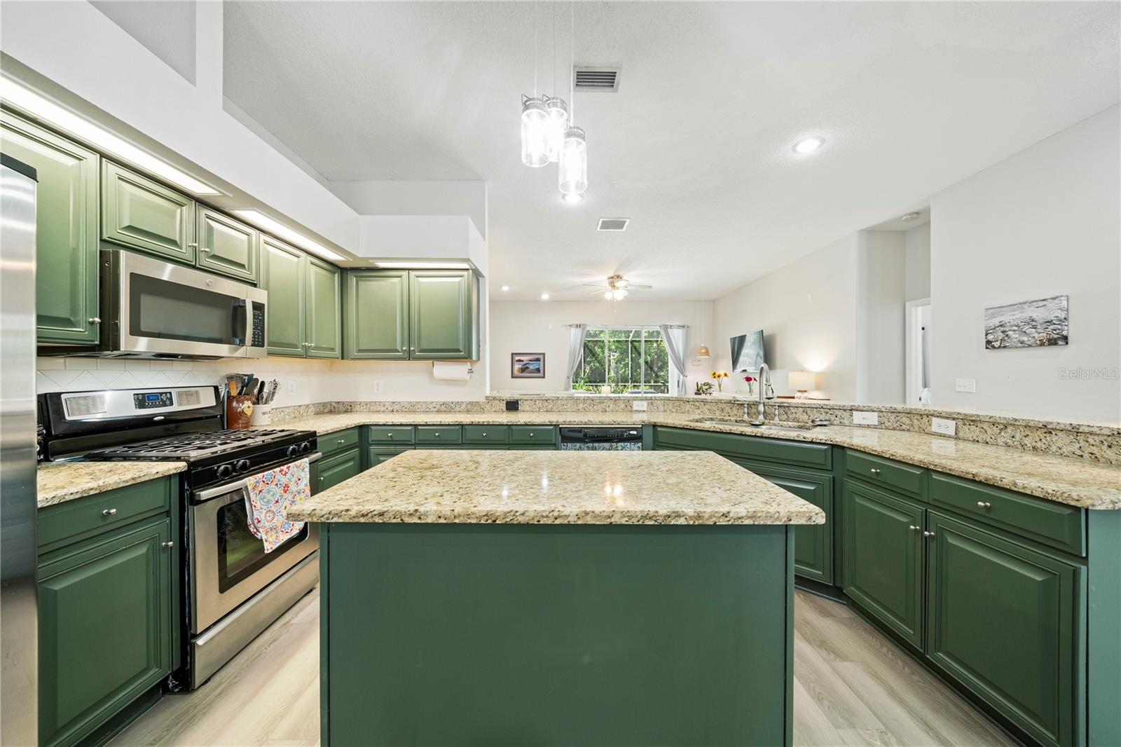 MEADOW POINTE PRCL 10 UNIT 01 02 - Residential