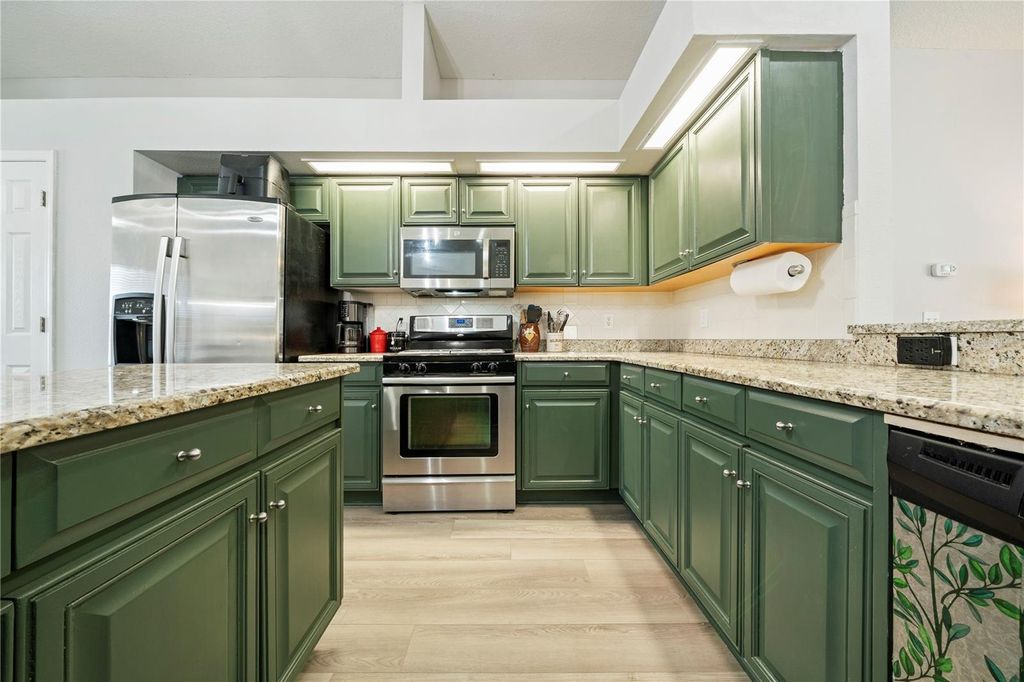 Photo of 29520 Forest Glen Drive, Wesley Chapel, FL 33543 (MLS # TB8506018)