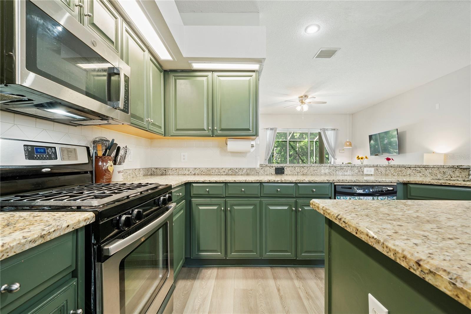 MEADOW POINTE PRCL 10 UNIT 01 02 - Residential