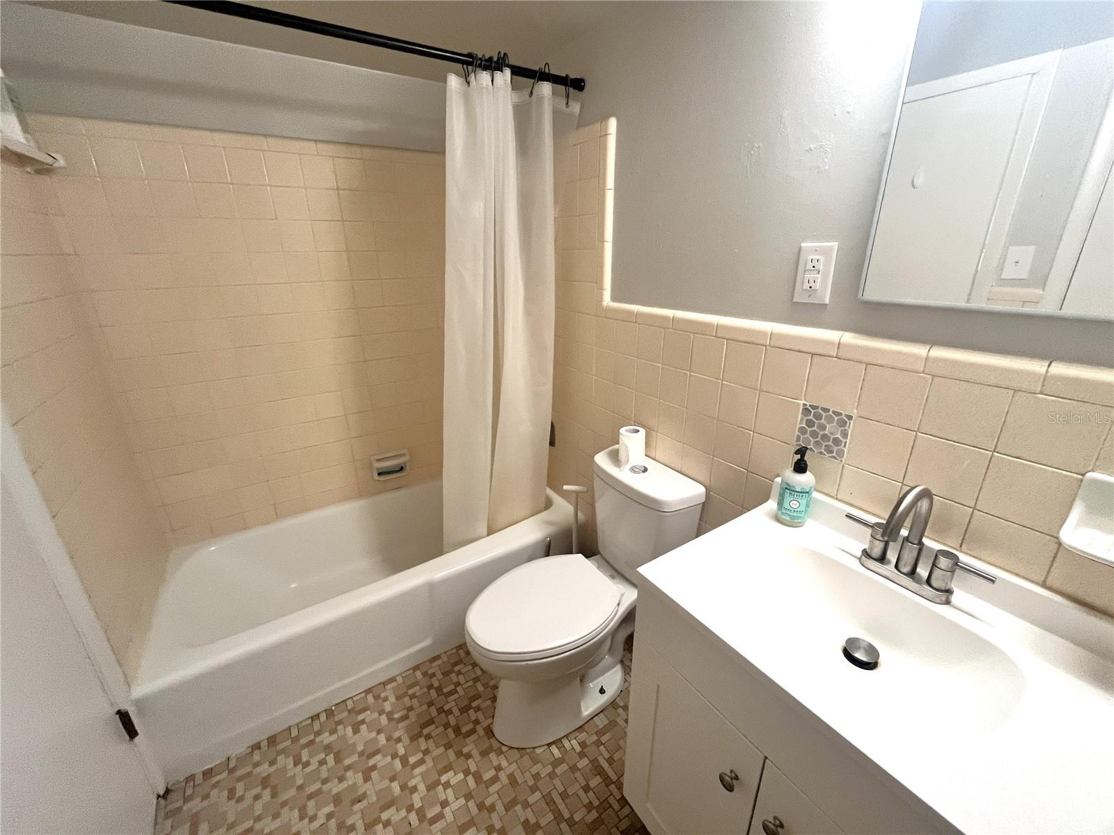 501 NW 15TH AVENUE 9