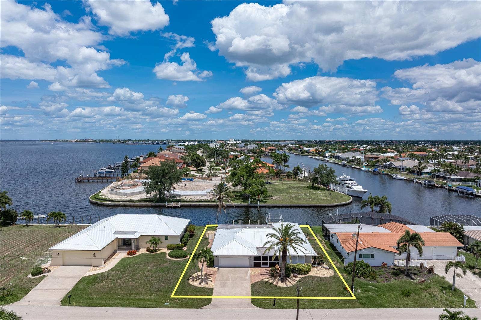 2211 PALM TREE DRIVE