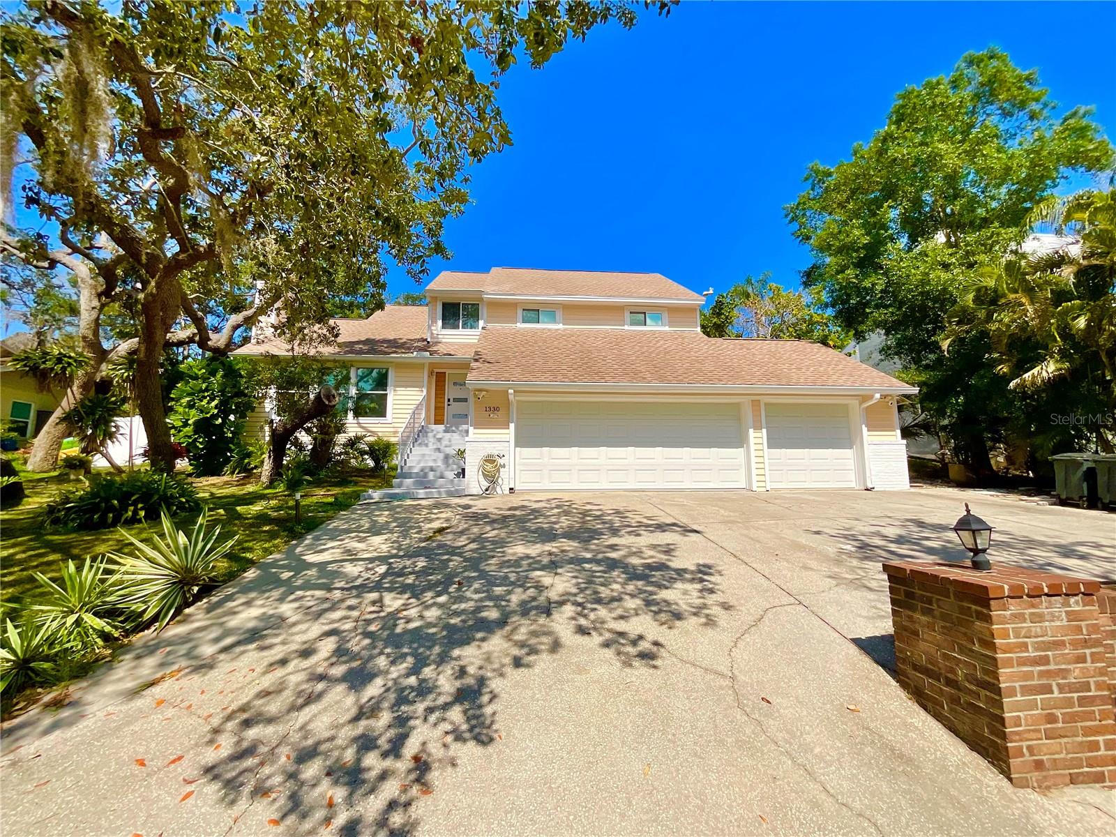 1330 BELCHER DRIVE