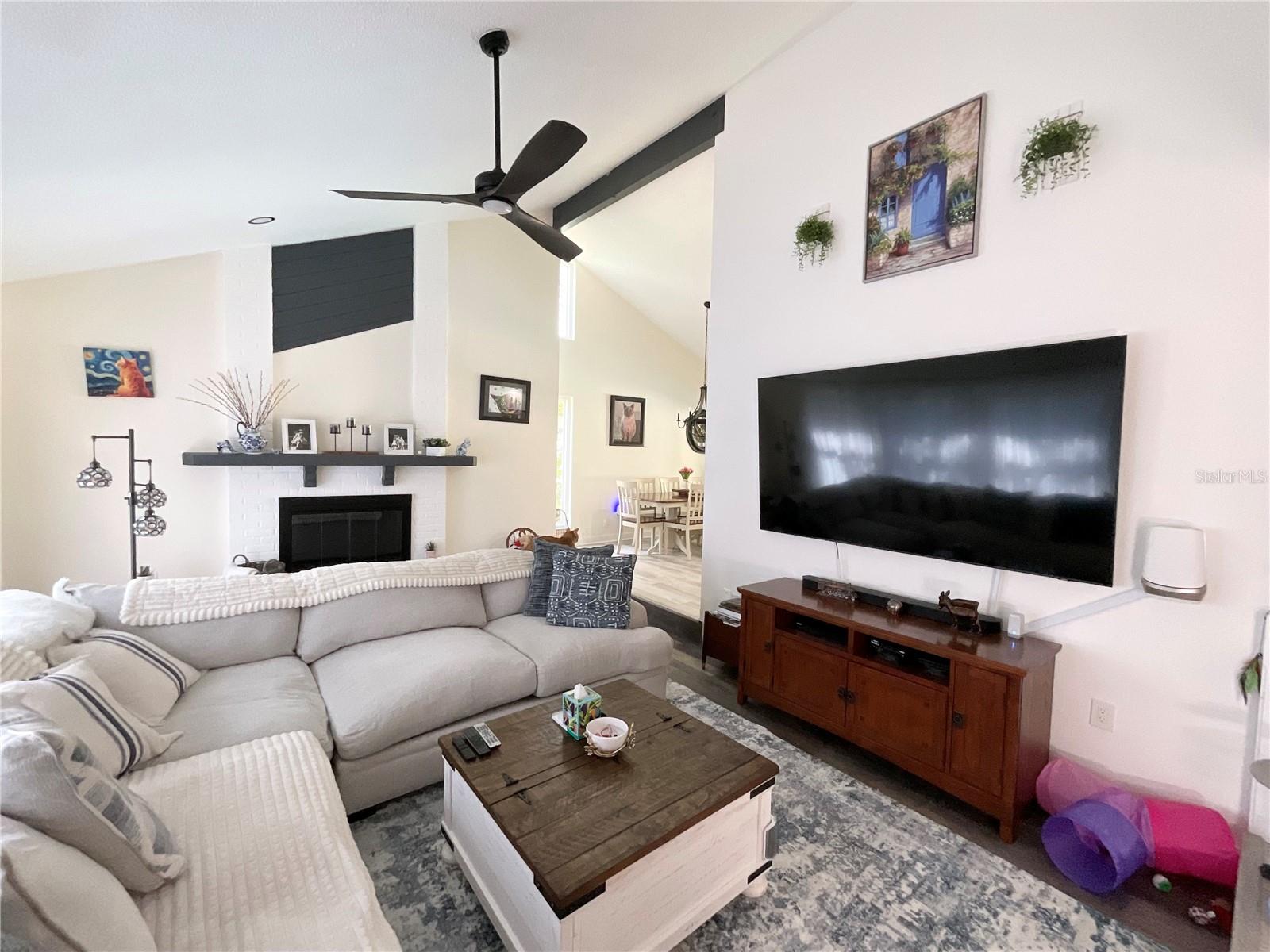 1330 BELCHER DRIVE