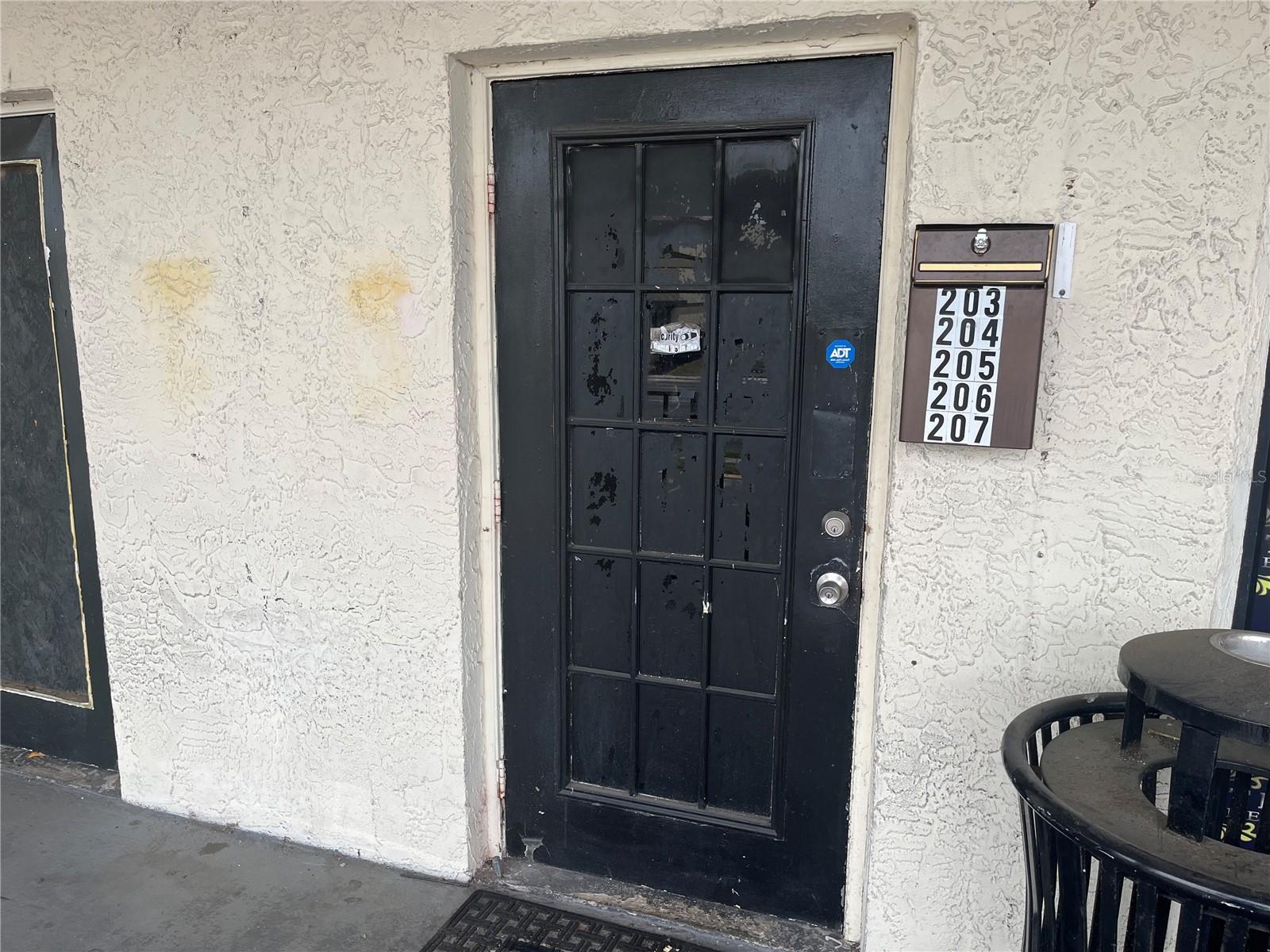 LIN LAN TERRACE - Commercial Lease