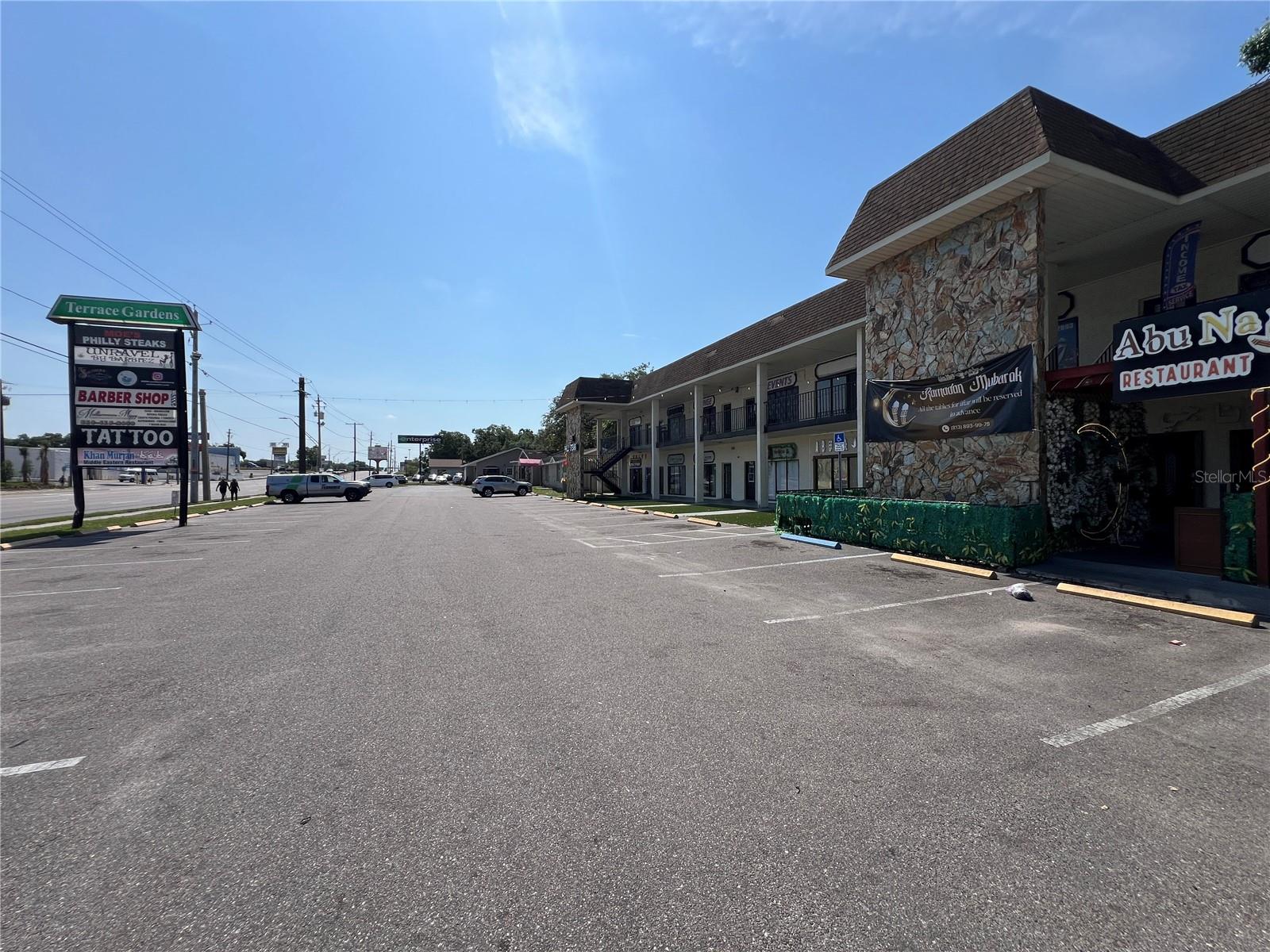 LIN LAN TERRACE - Commercial Lease