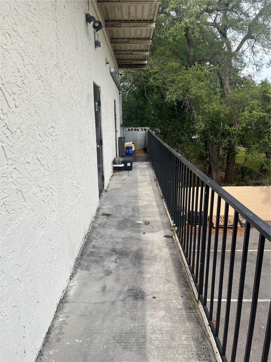 LIN LAN TERRACE - Commercial Lease