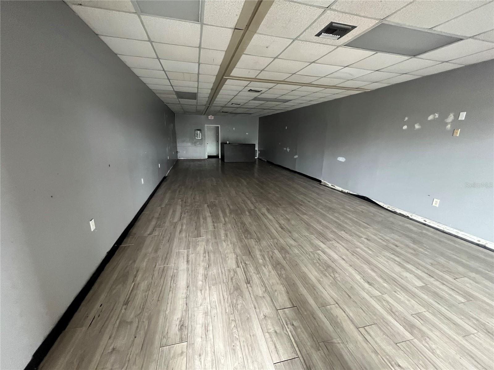 LIN LAN TERRACE - Commercial Lease