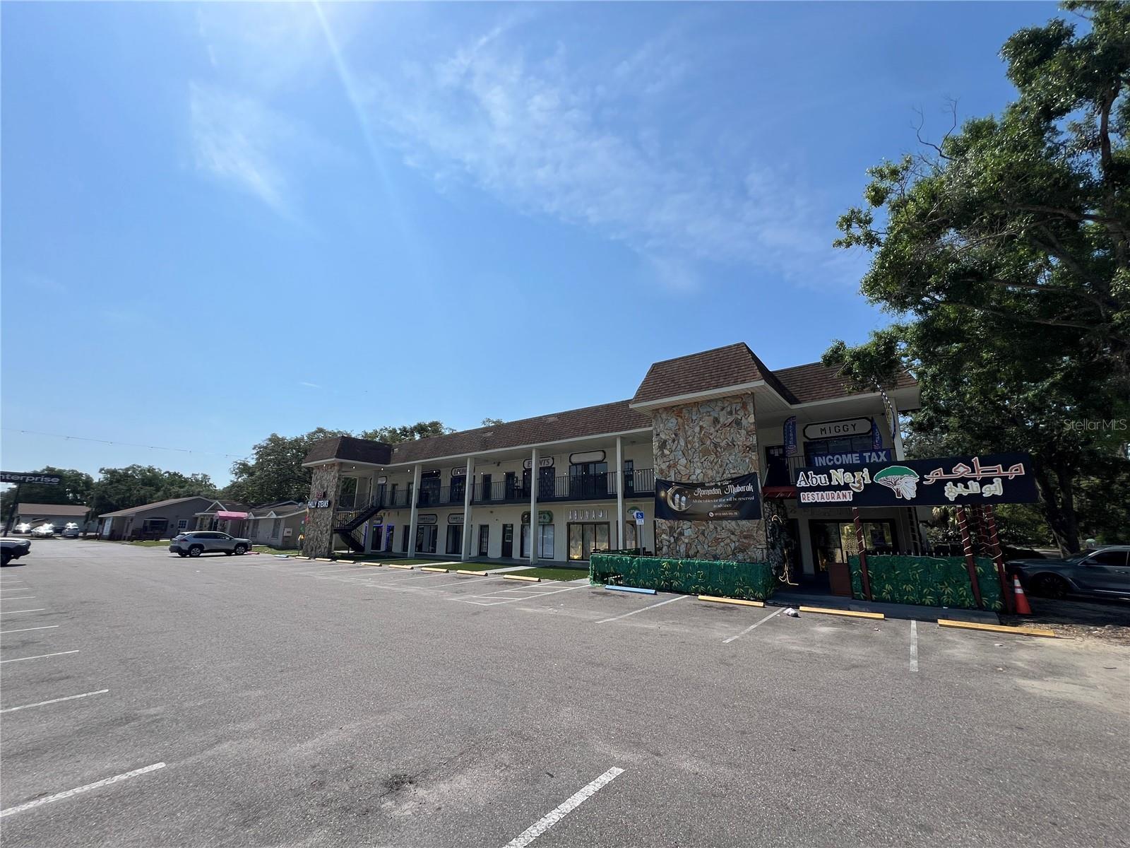 LIN LAN TERRACE - Commercial Lease