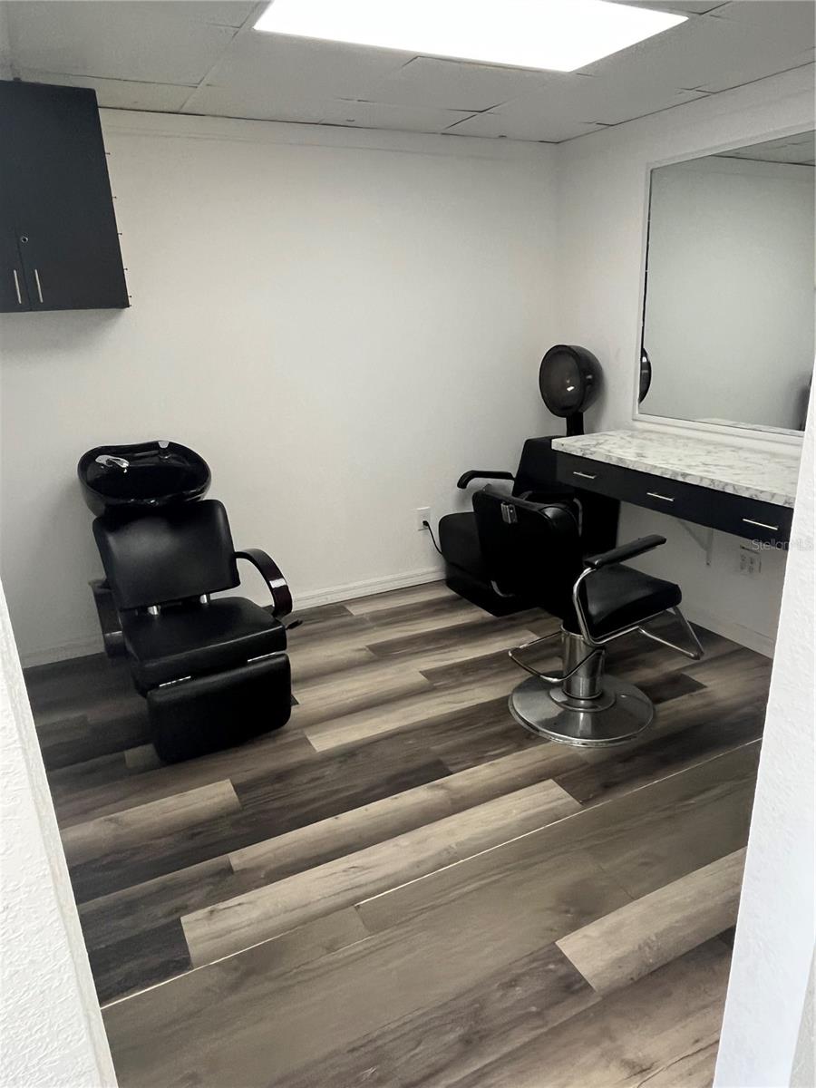 LIN LAN TERRACE - Commercial Lease