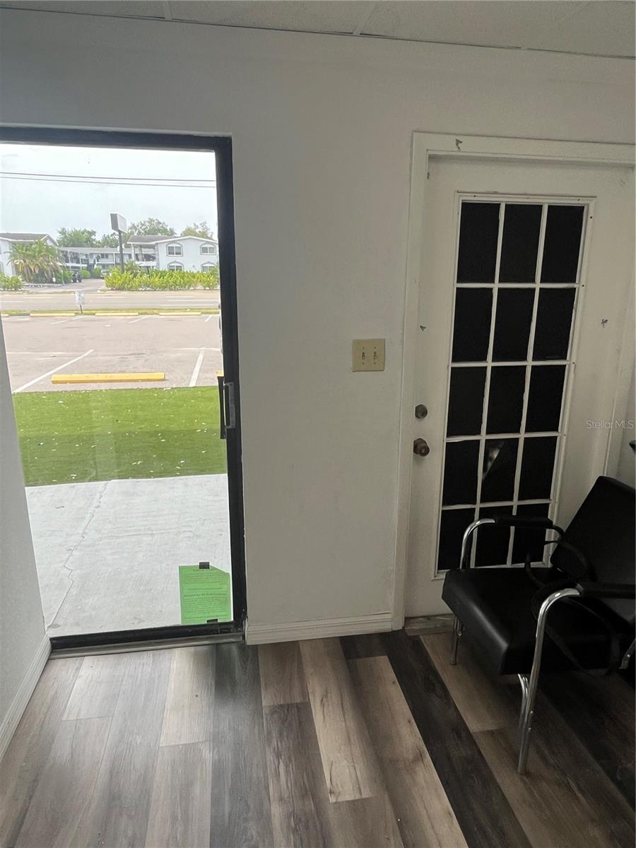 LIN LAN TERRACE - Commercial Lease