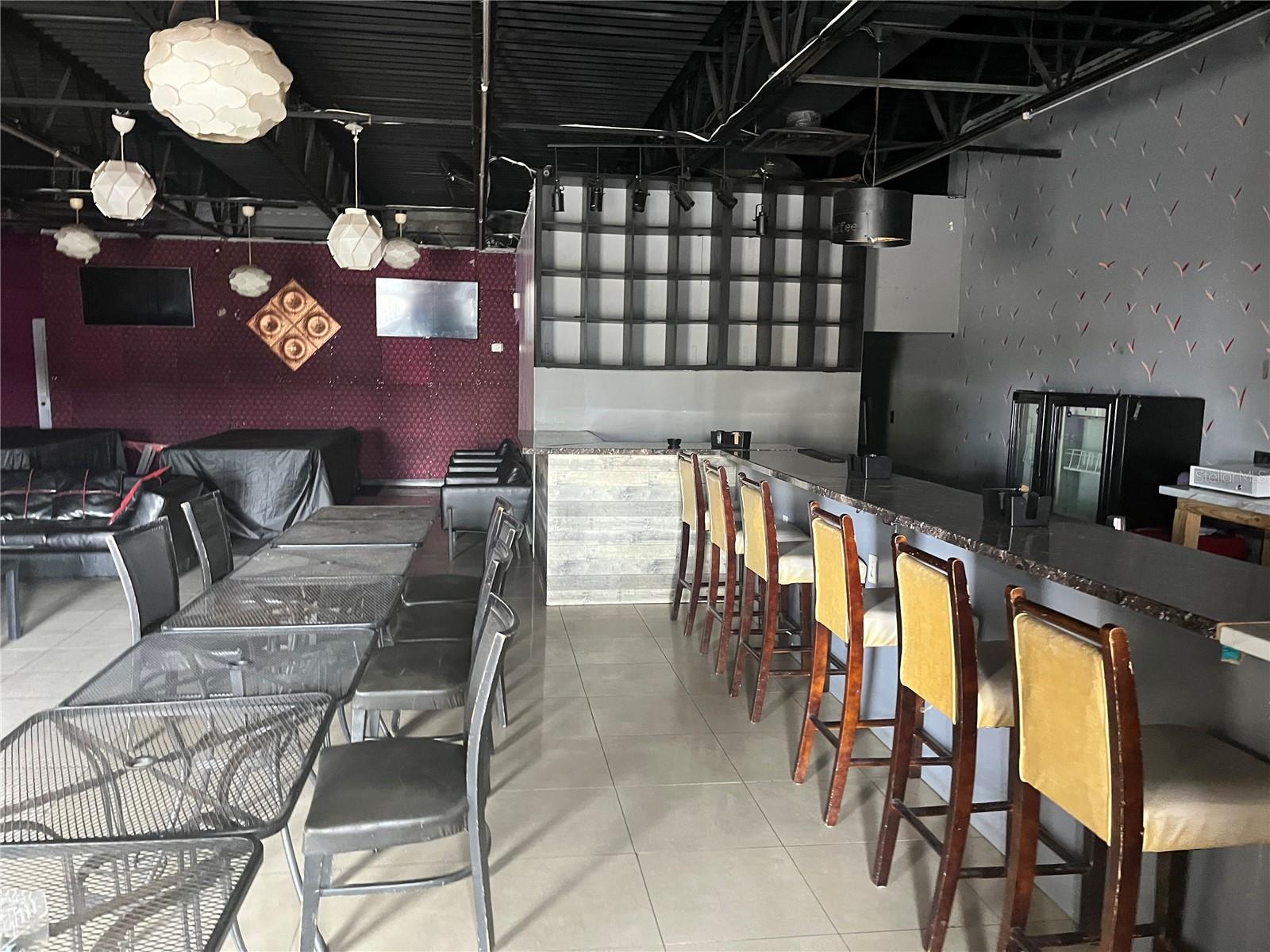 LIN LAN TERRACE - Commercial Lease