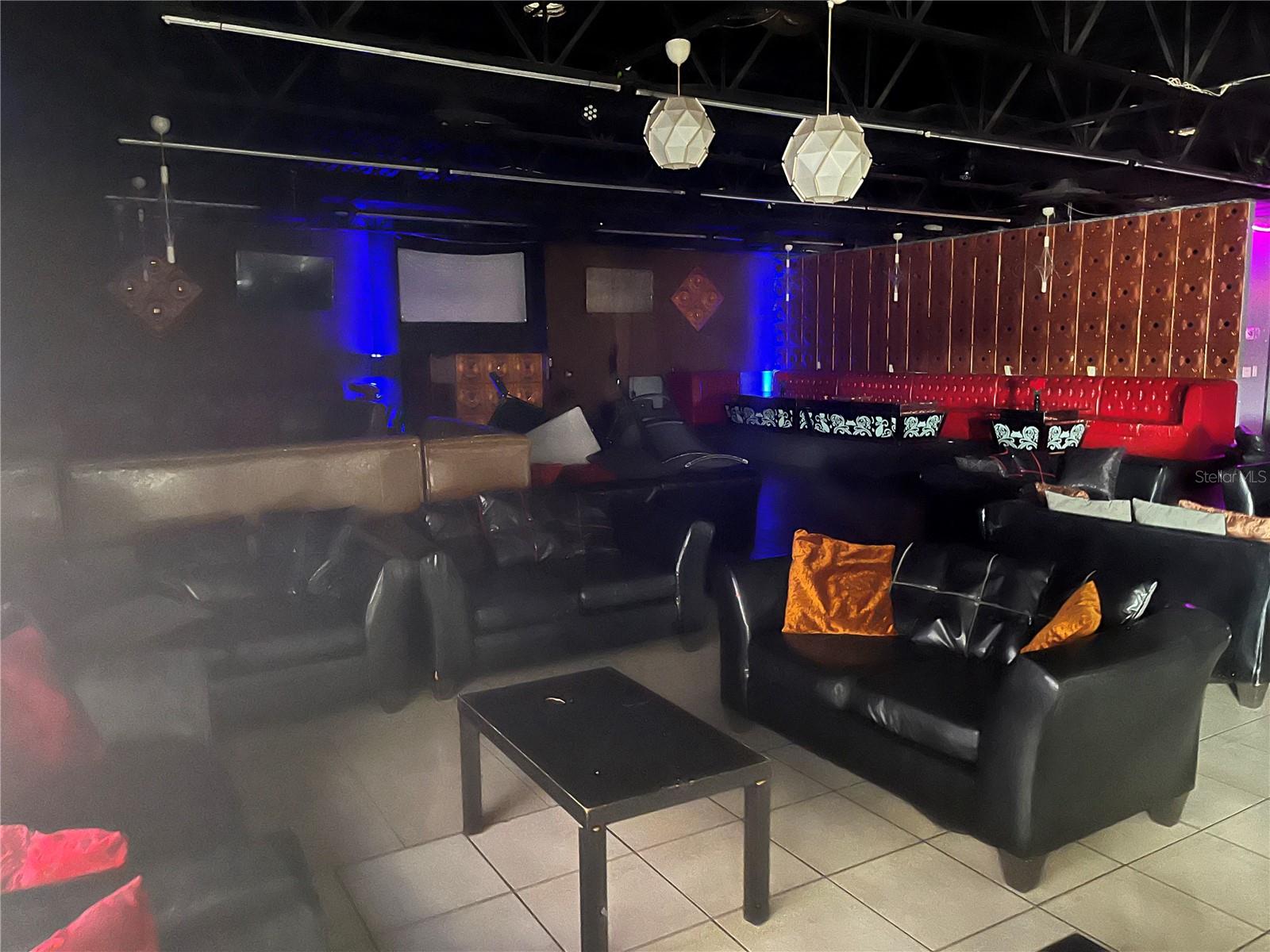 LIN LAN TERRACE - Commercial Lease