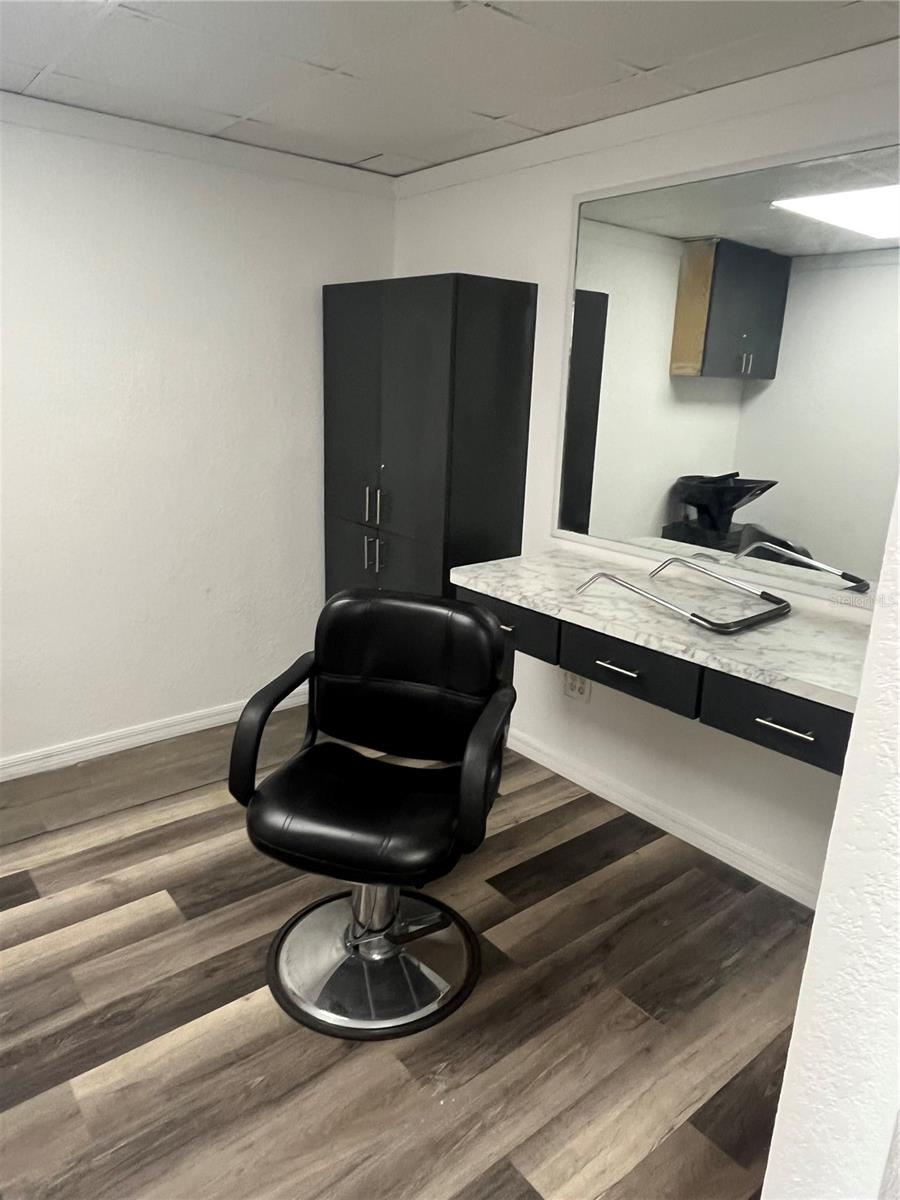 LIN LAN TERRACE - Commercial Lease