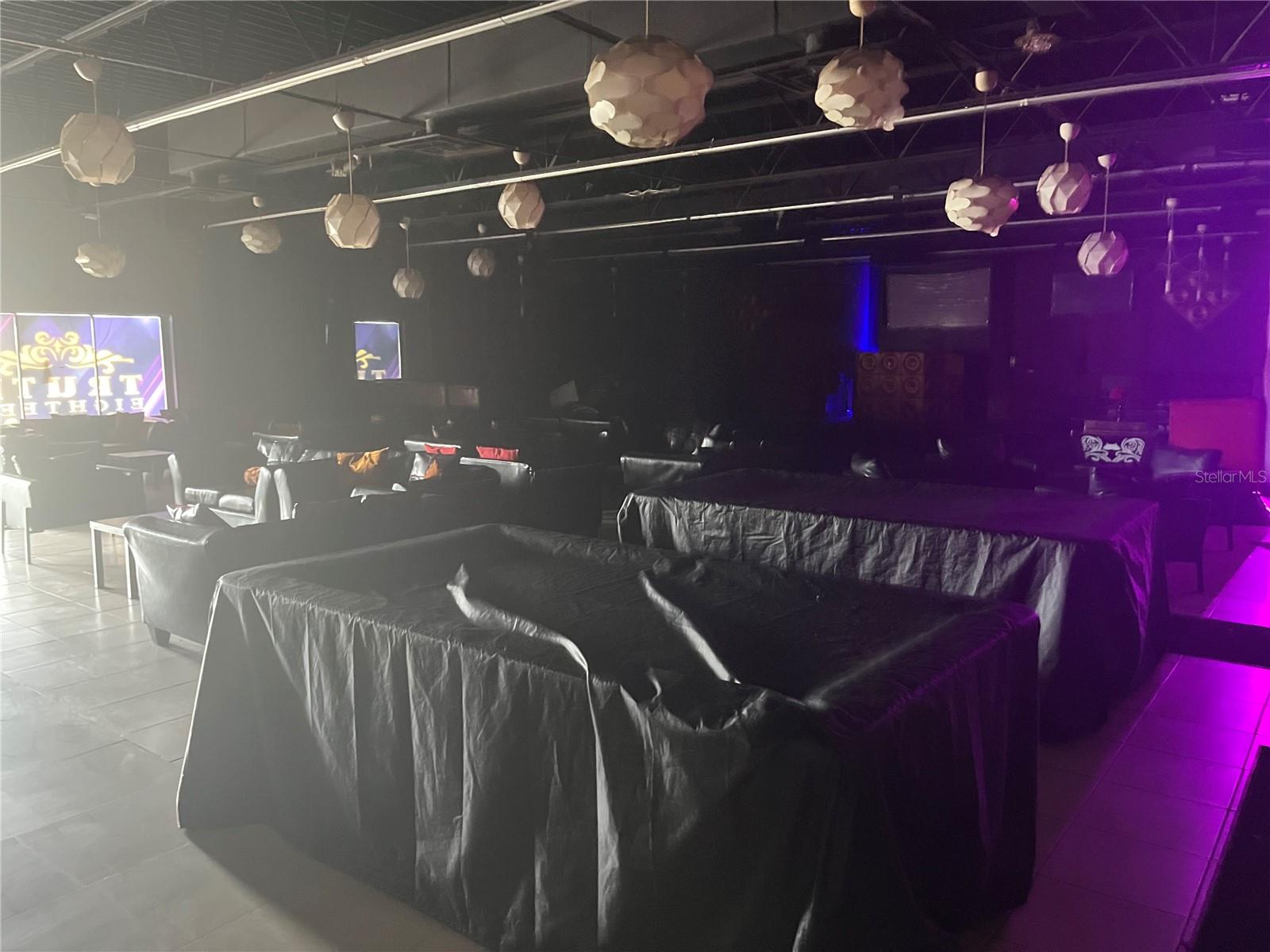 LIN LAN TERRACE - Commercial Lease