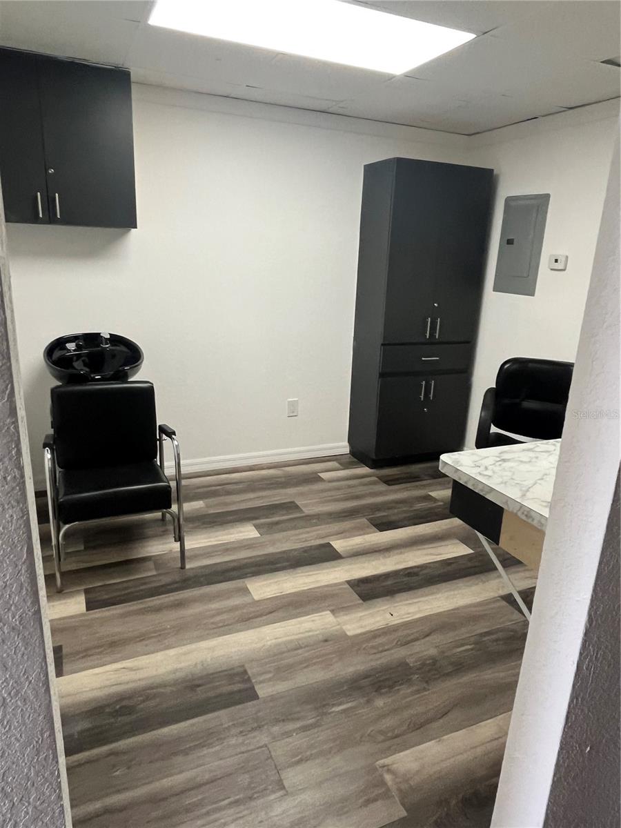 LIN LAN TERRACE - Commercial Lease