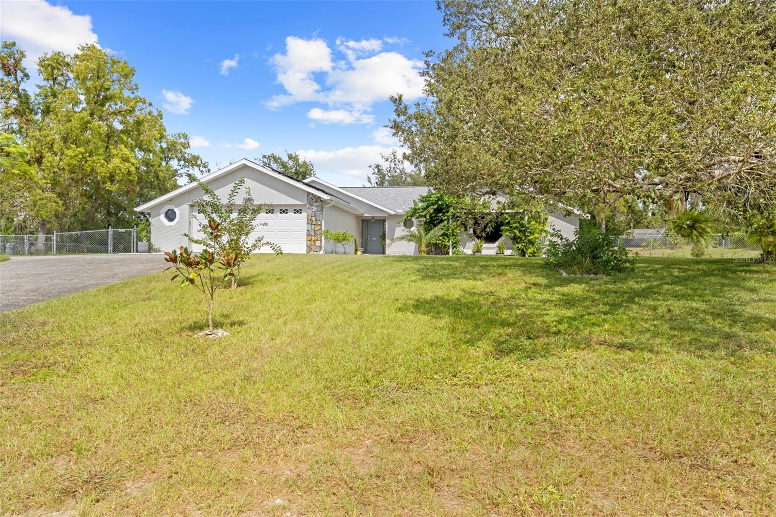 SPRING HILL - Residential