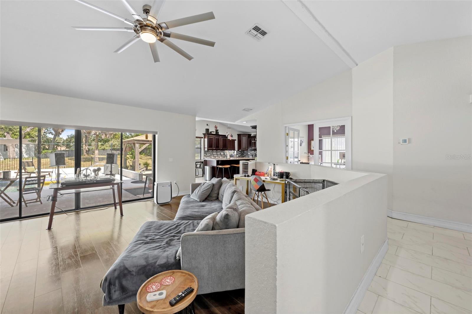 SPRING HILL - Residential