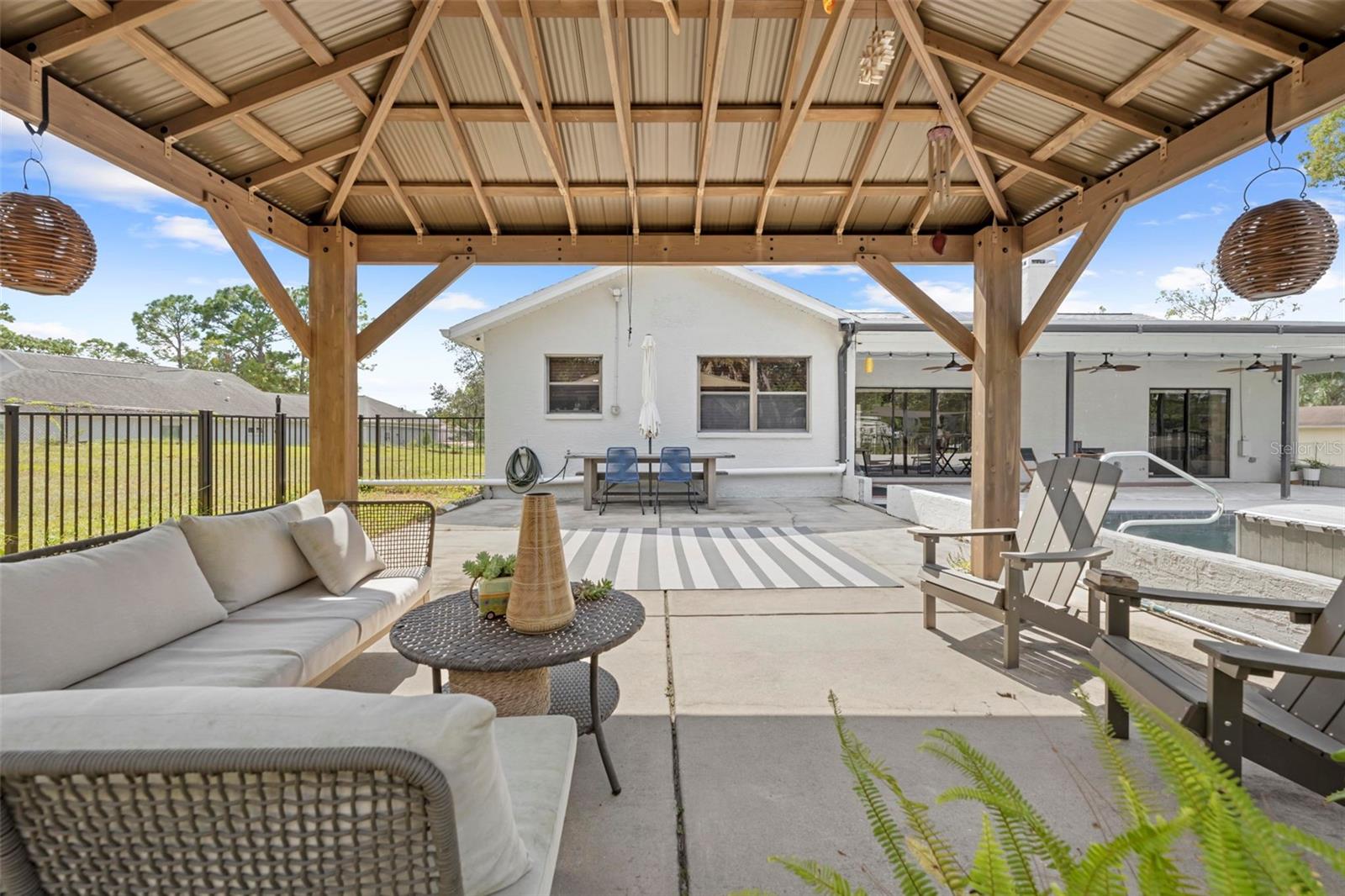 SPRING HILL - Residential