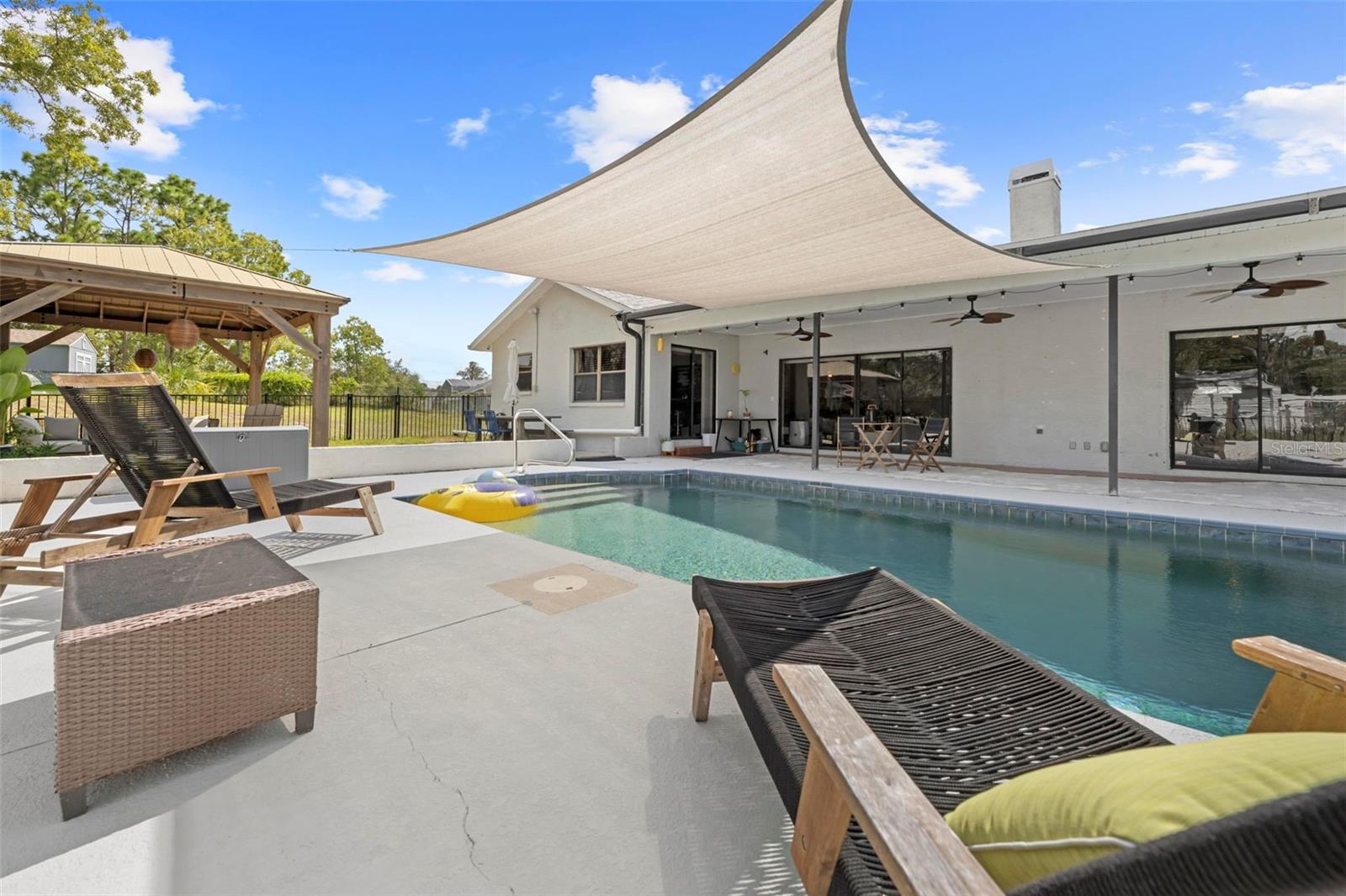 SPRING HILL - Residential