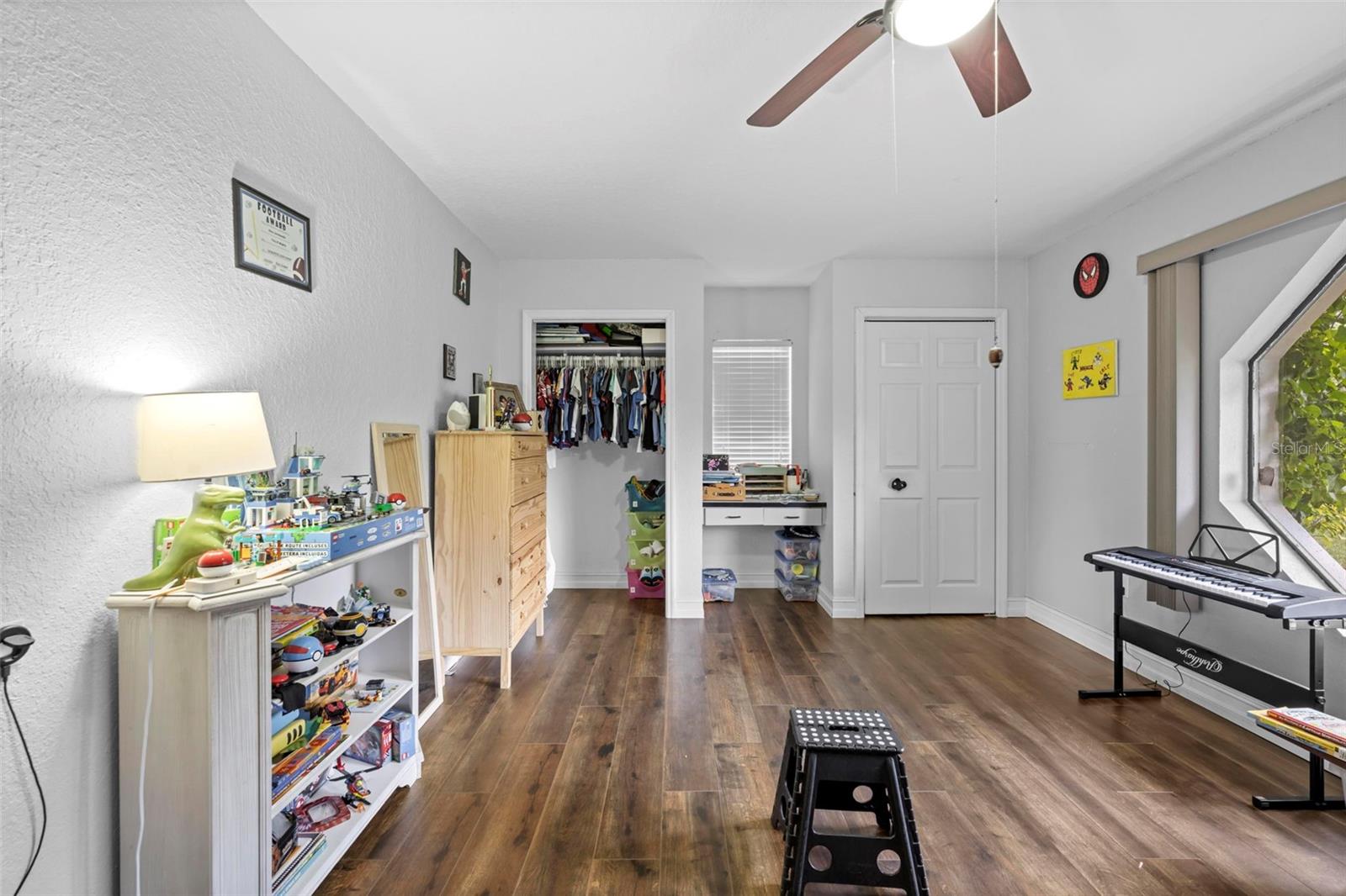 SPRING HILL - Residential