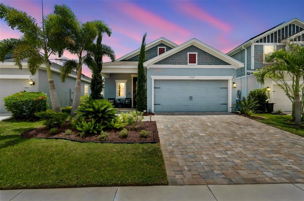 Photo of 5722 Silver Sun Dr, Apollo Beach, FL 33572 (MLS # TB8510112)