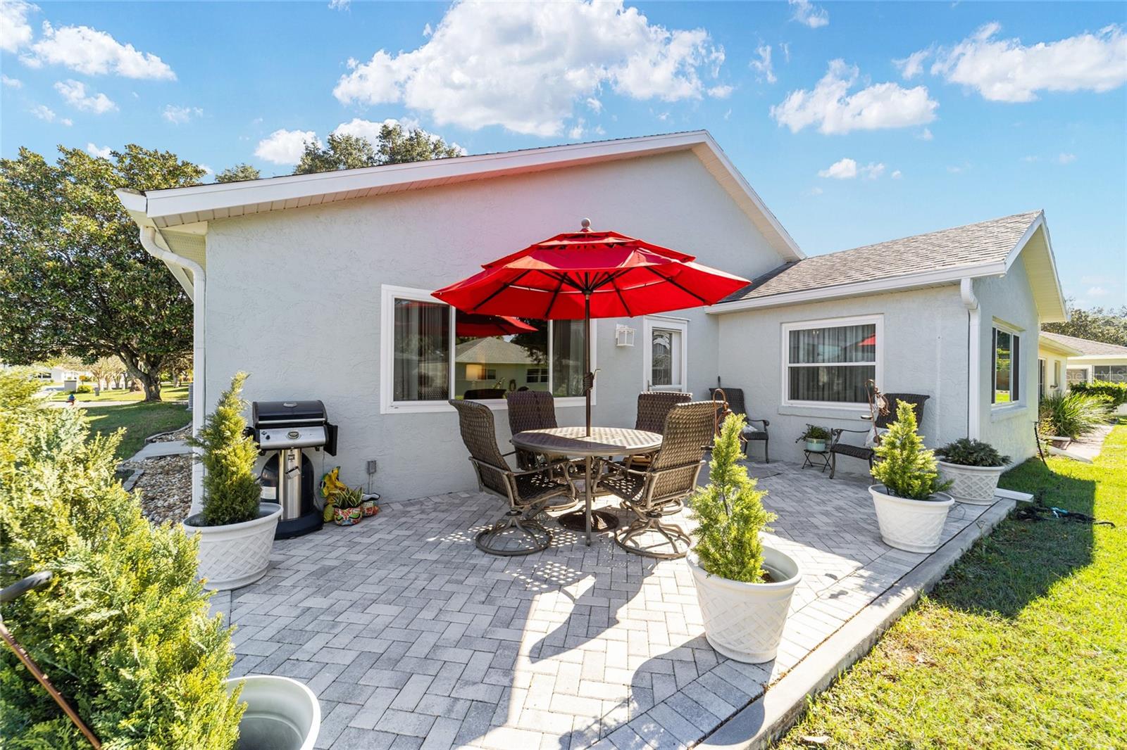 ON TOP OF THE WORLD - Residential