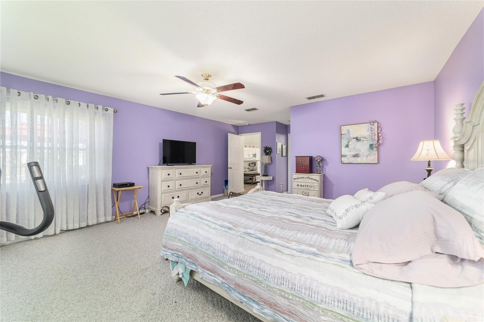 ON TOP OF THE WORLD - Residential