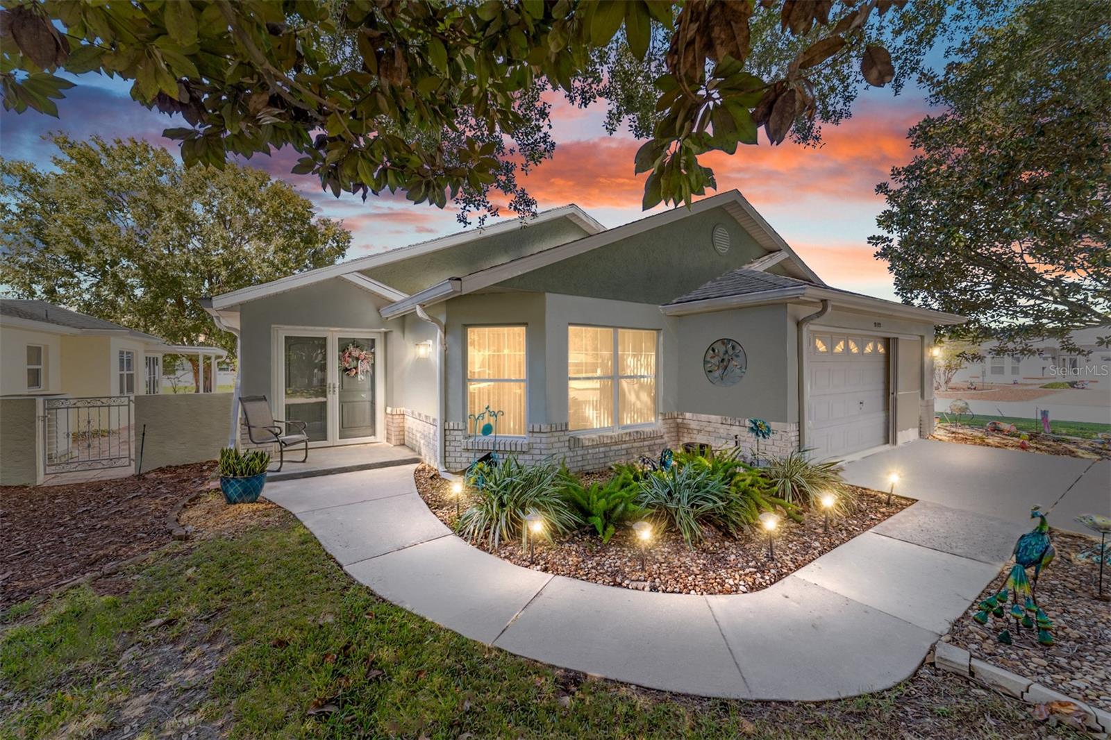 ON TOP OF THE WORLD - Residential