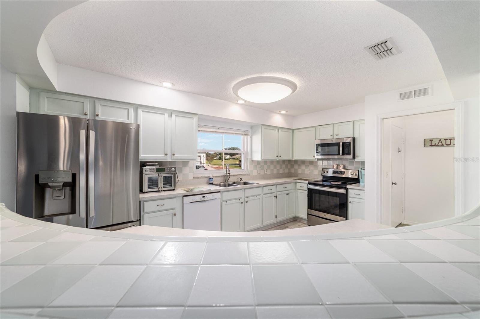 ON TOP OF THE WORLD - Residential