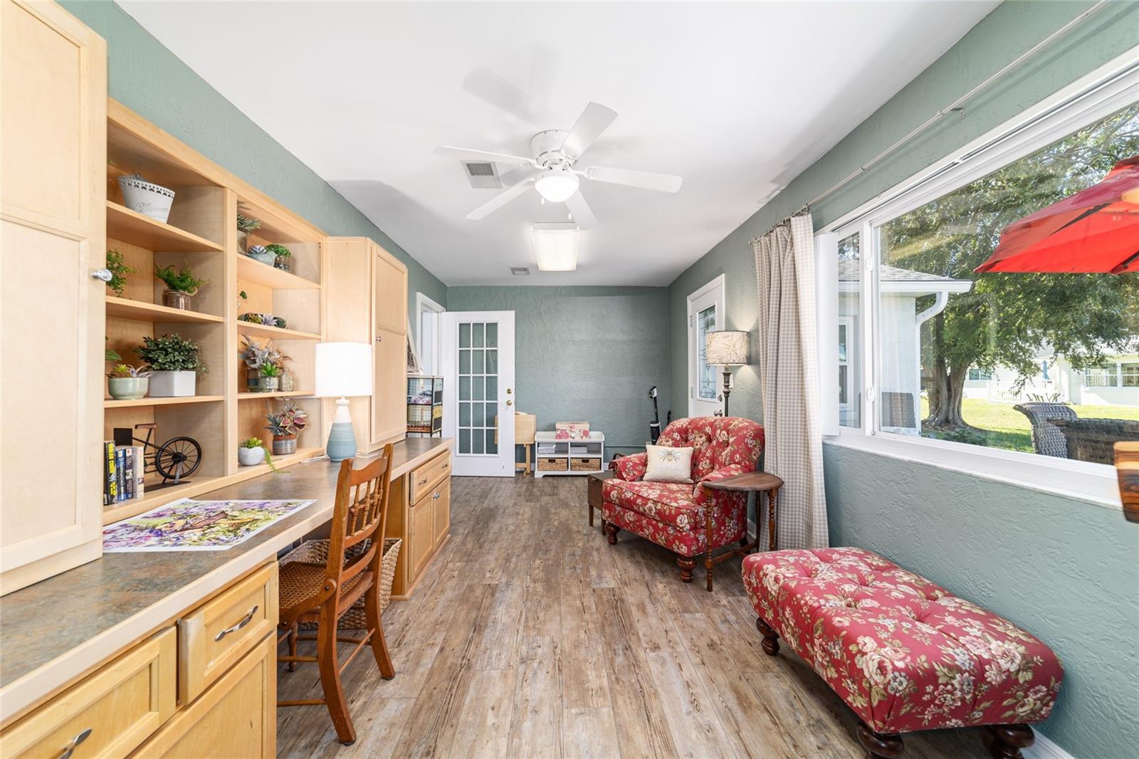 ON TOP OF THE WORLD - Residential